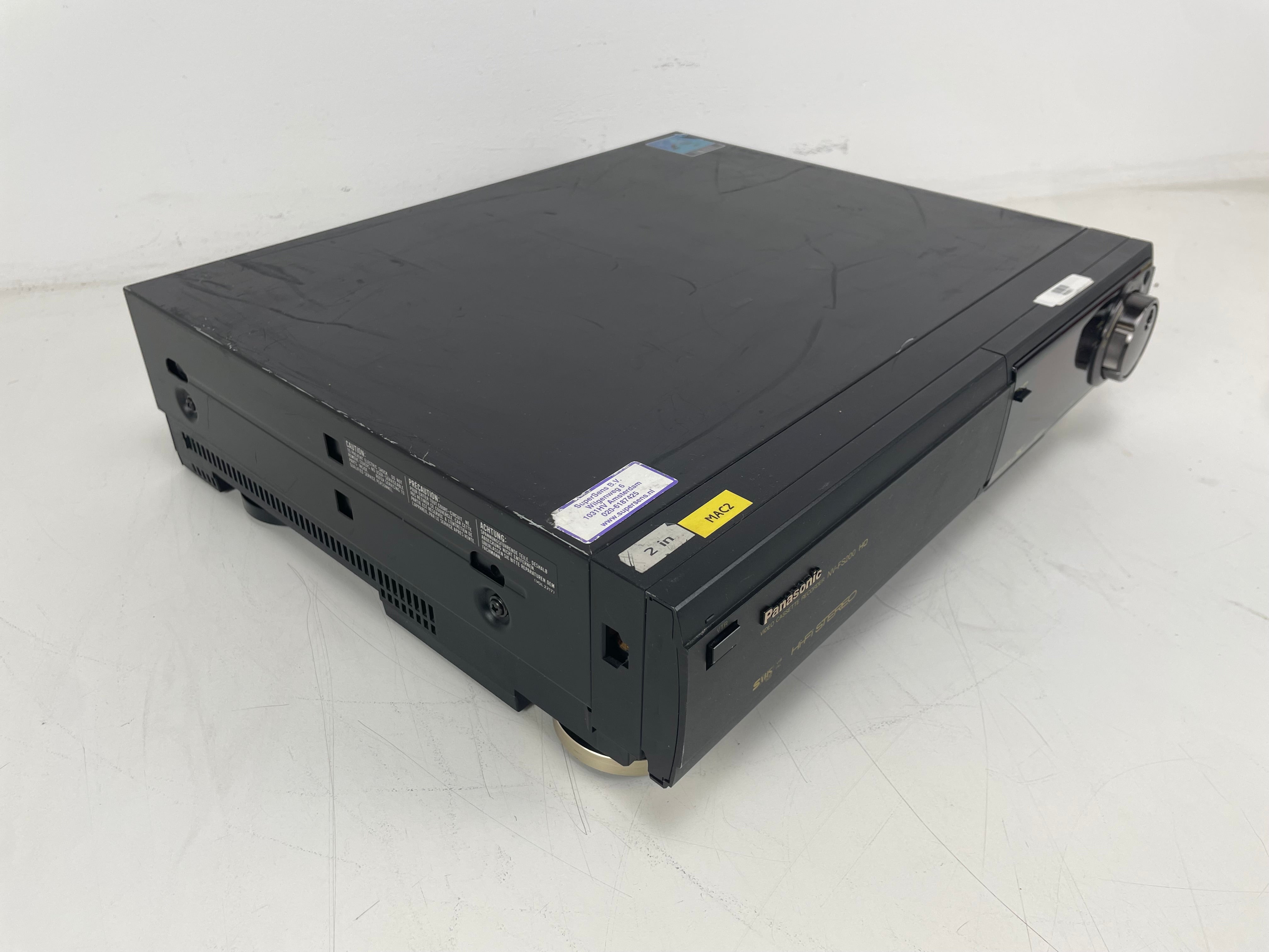 Panasonic - NV-FS200 - HQ - S-VHS - Video Cassette Recorder