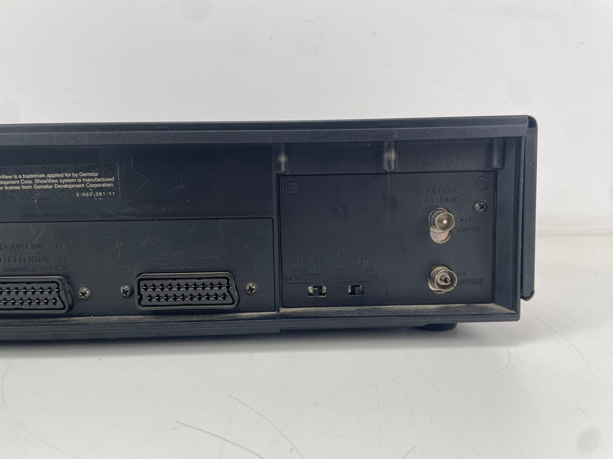 Sony - SLV-E811 - PAL/NTSC - VHS - Video Cassette Recorder