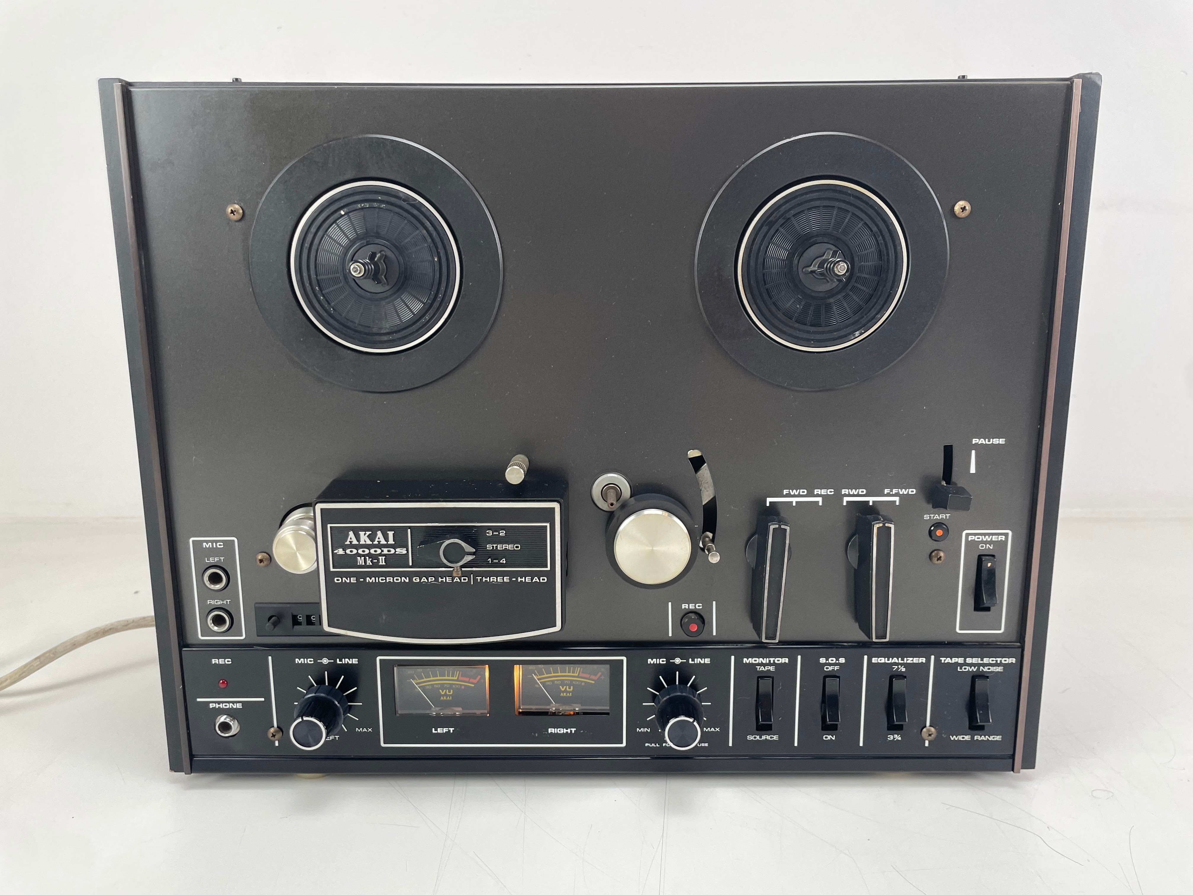 Akai - 4000DS MK2 - Black - 3-Head - 18CM - Reel-to-Reel Recorder - Serviced (New Belts)