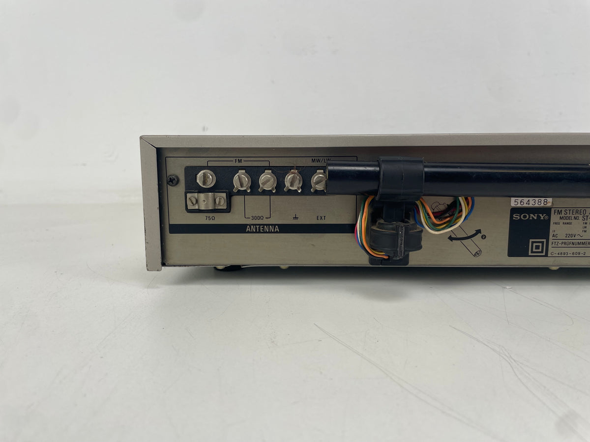 Sony – ST-A35L – FM Stereo / AM Tuner – Stereo Indicator Light Defective