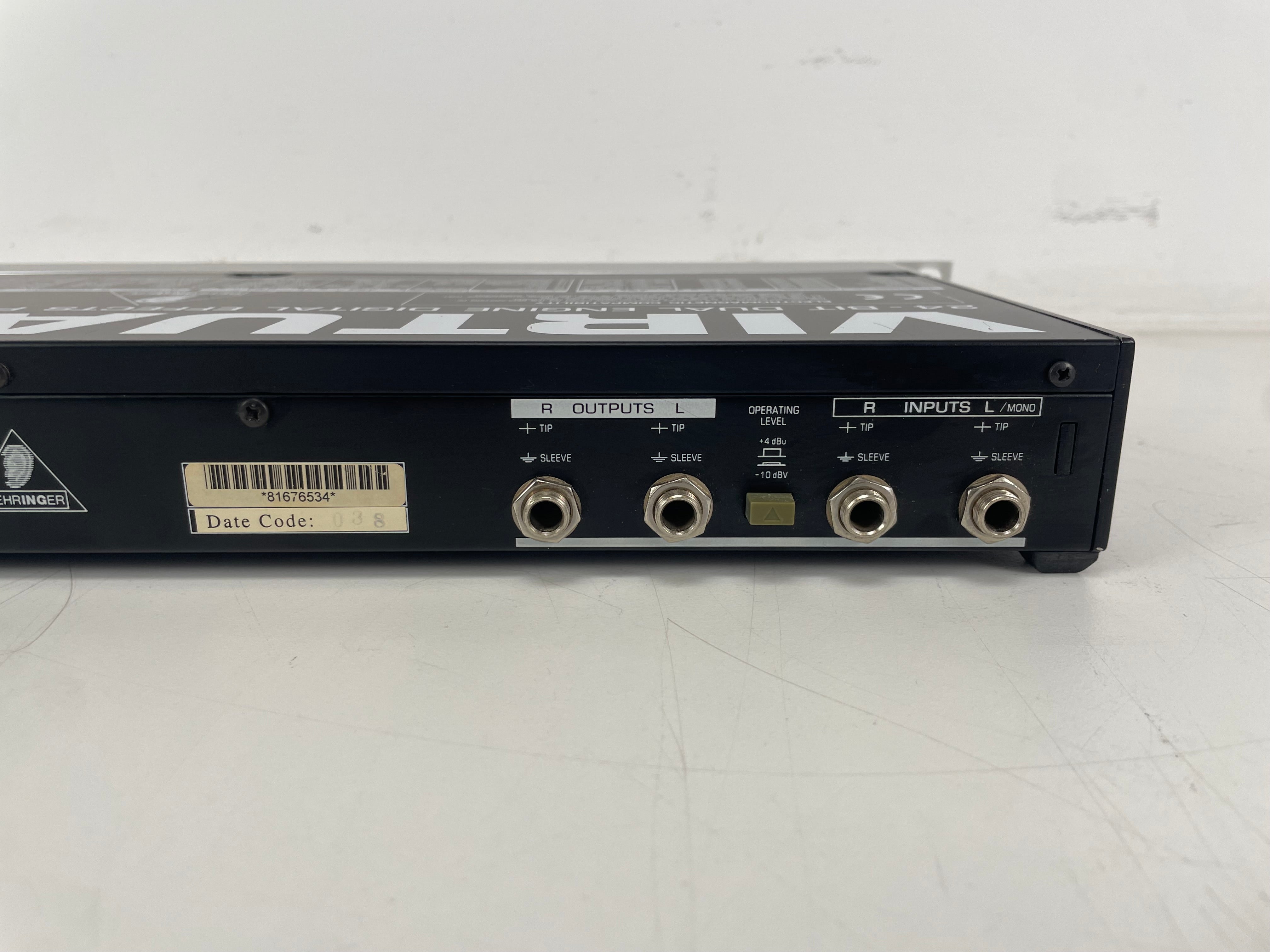 Behringer - DSP1000 - Virtualizer