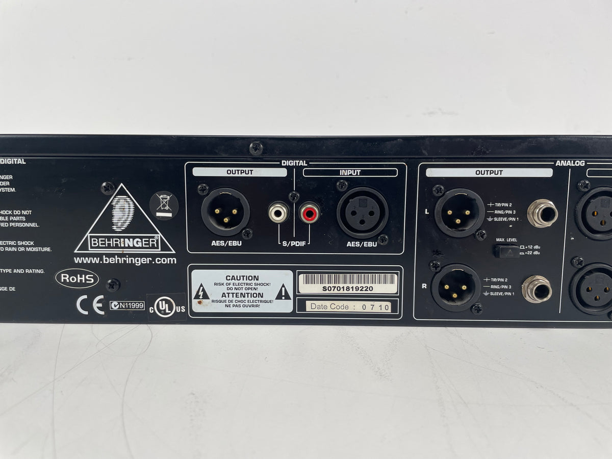 Behringer - Ultragraph Digital DEQ1024 – Digital Equalizer – Light Glitching