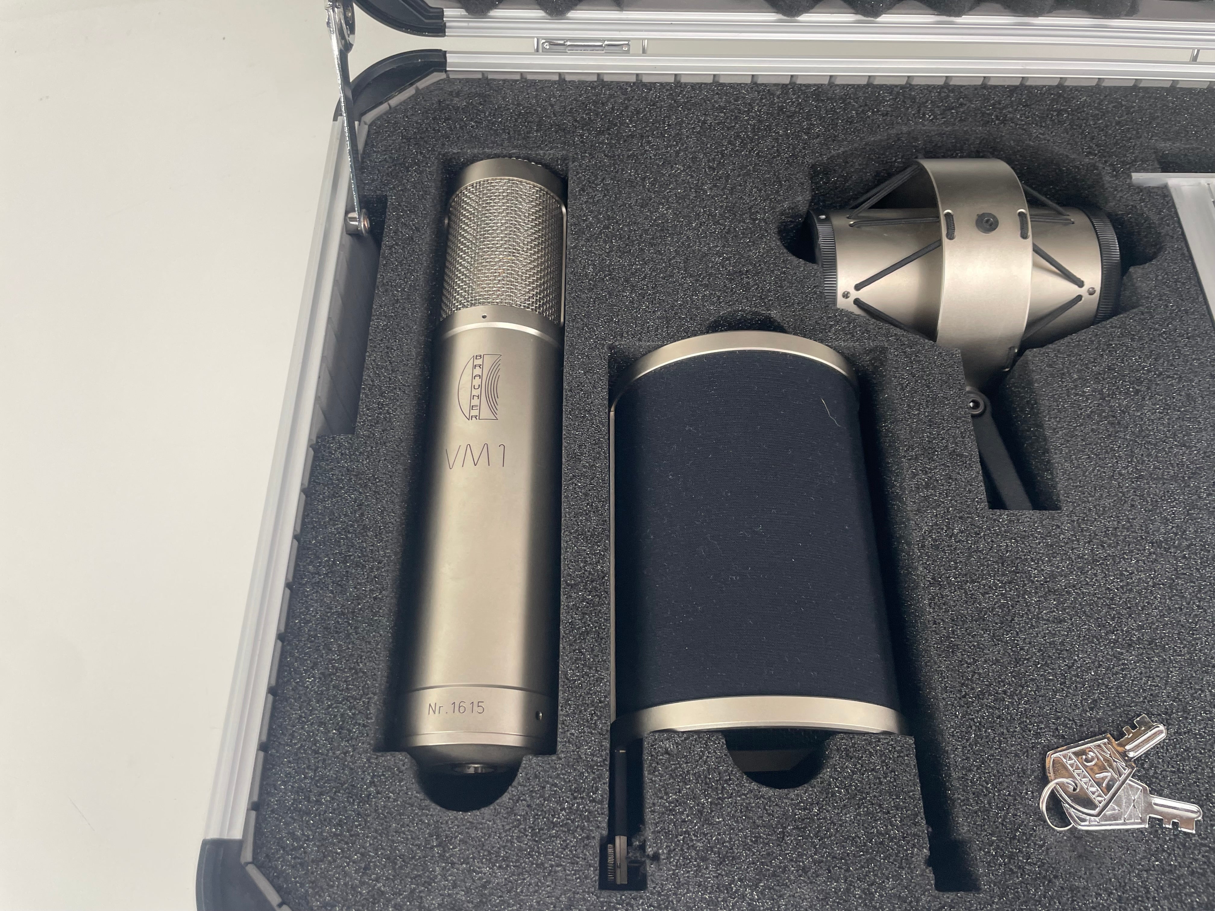 Brauner - VM-1 - Tube Microphone - Mint - Accesoires/Cables/Manual/PSU - 1st owner