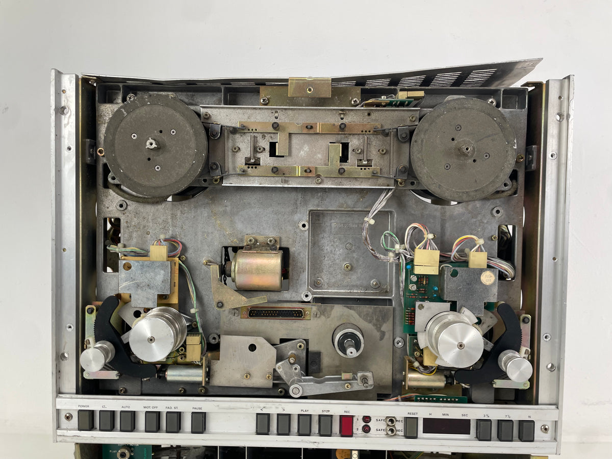Studer – B67 – Professional Reel-to-Reel Tape Recorder – For Parts / Repair – Incomplete