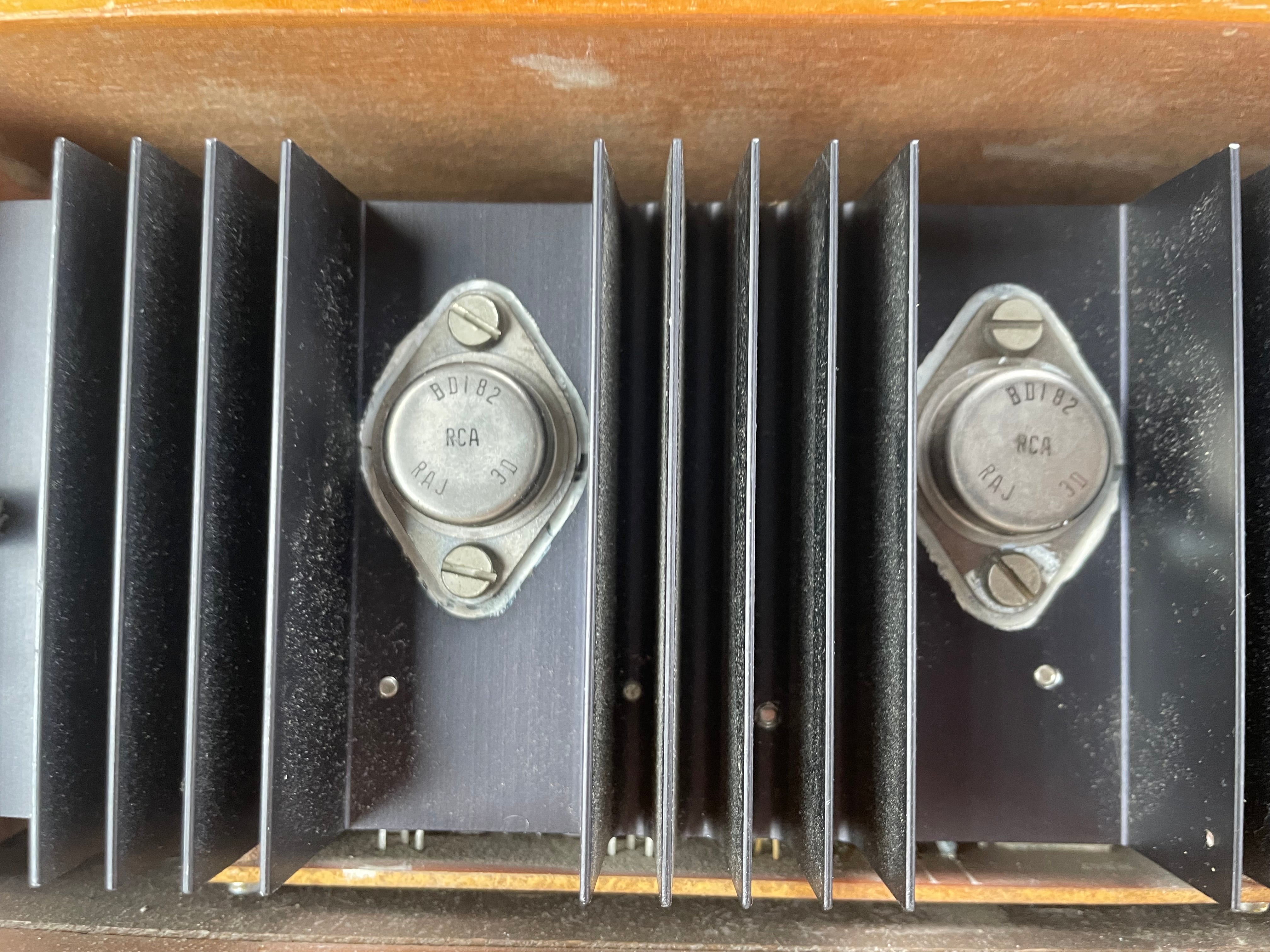 Braun - LV1020 - Active Studio Monitors - Inc. Powercables