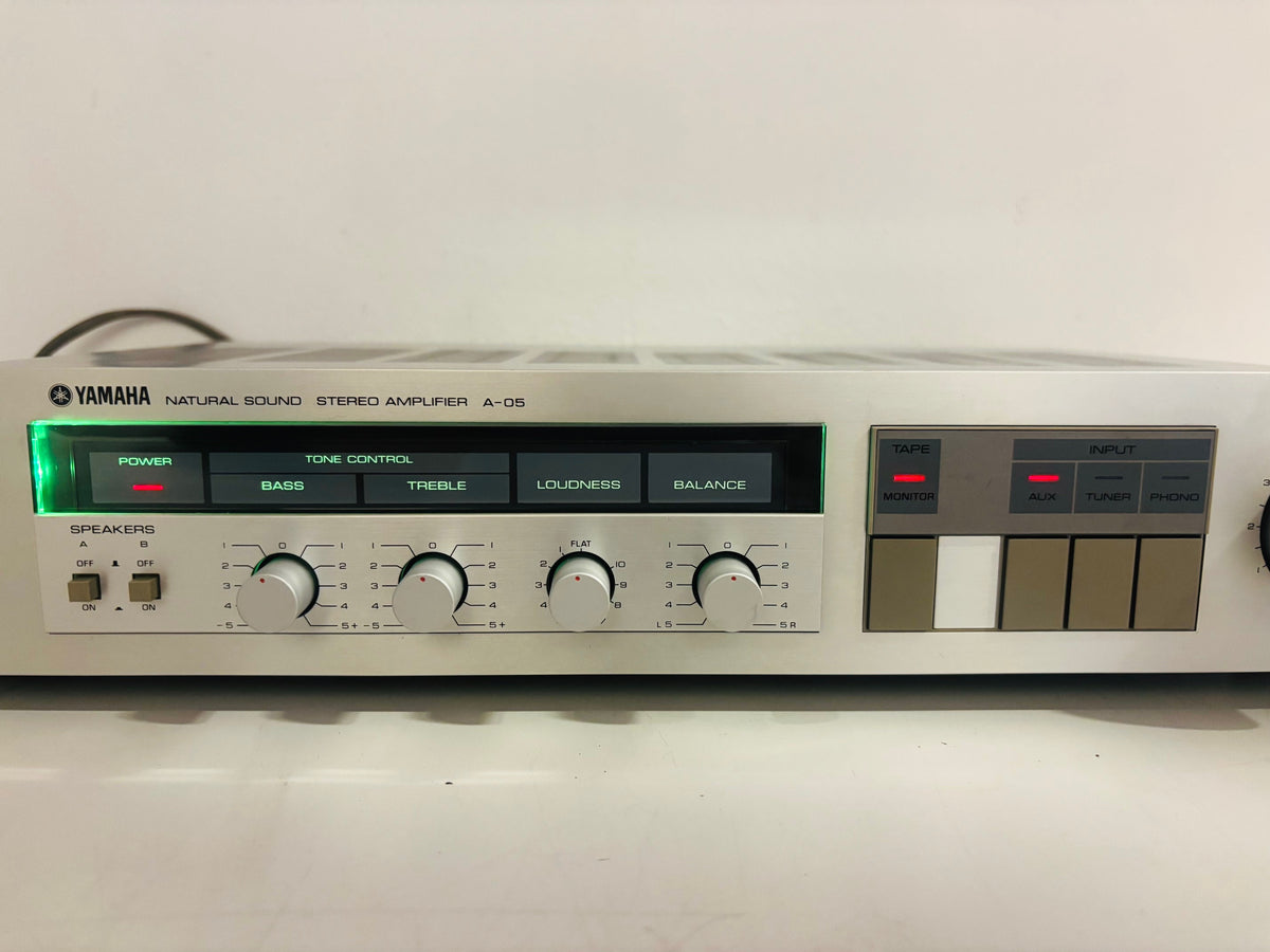 Yamaha A-05 - Vintage Integrated Stereo Amplifier- 2x30W
