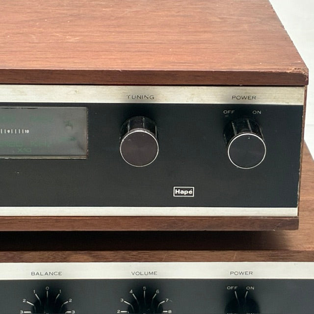 Hapé – Integrated Amplifier + AM/FM Stereo Tuner Set