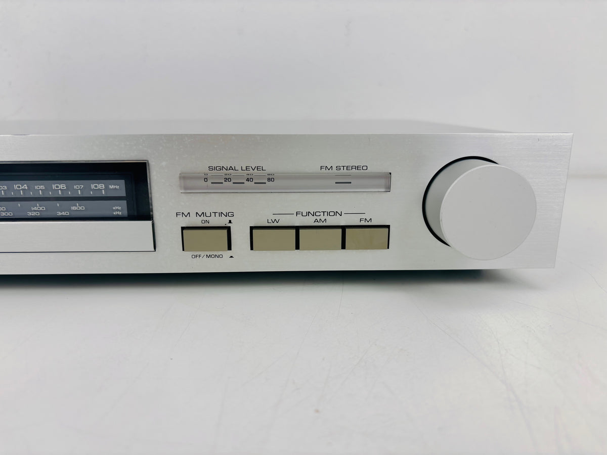 Yamaha T-05 - Vintage AM/FM Stereo Tuner - FM/MW/LW Radio Receiver