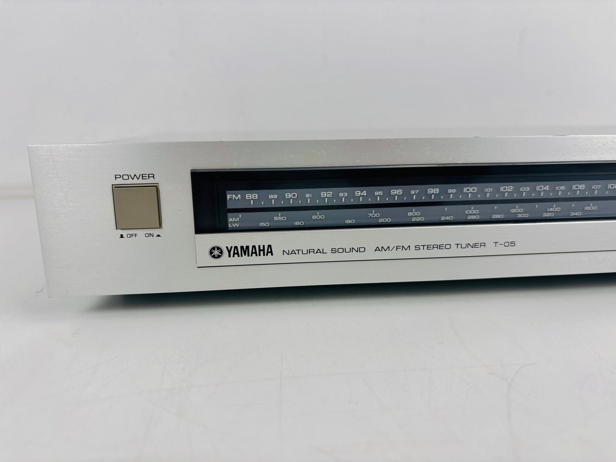Yamaha T-05 - Vintage AM/FM Stereo Tuner - FM/MW/LW Radio Receiver