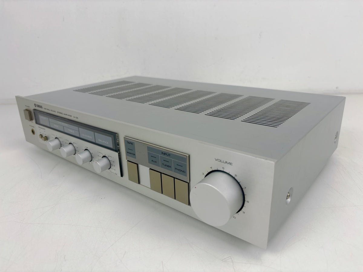Yamaha A-05 - Vintage Integrated Stereo Amplifier- 2x30W