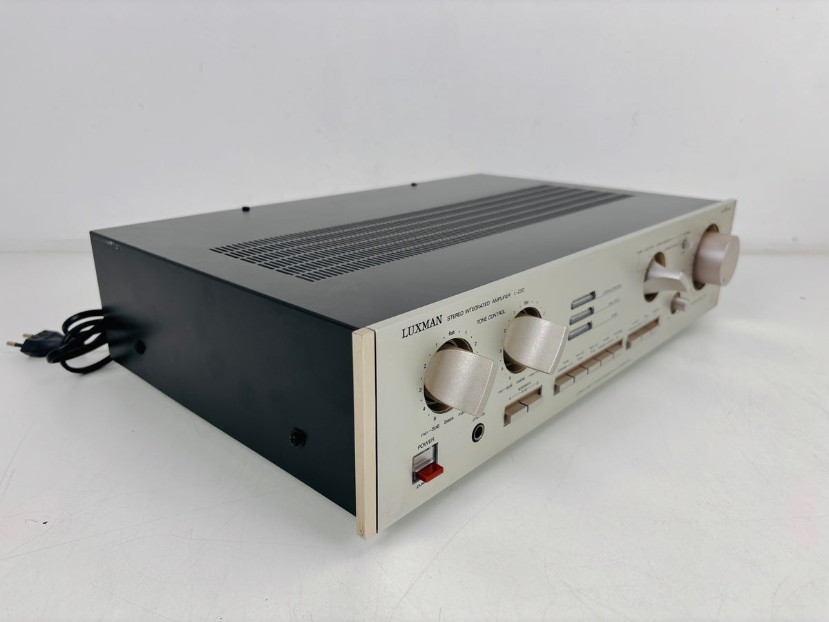 Luxman L-230 - Vintage Stereo Integrated Amplifier - 63W per Channel
