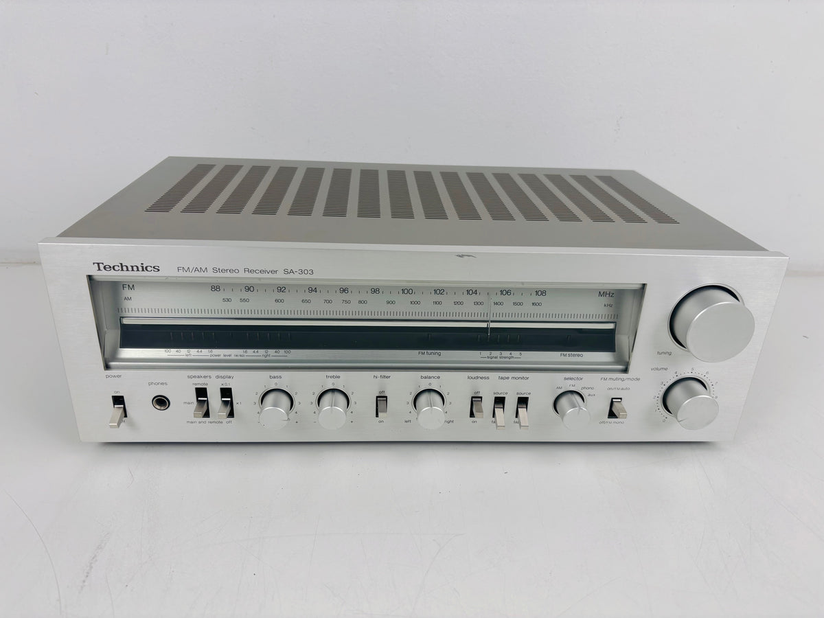 Technics - SA-303 - Vintage Stereo Receiver - 40W per Channel