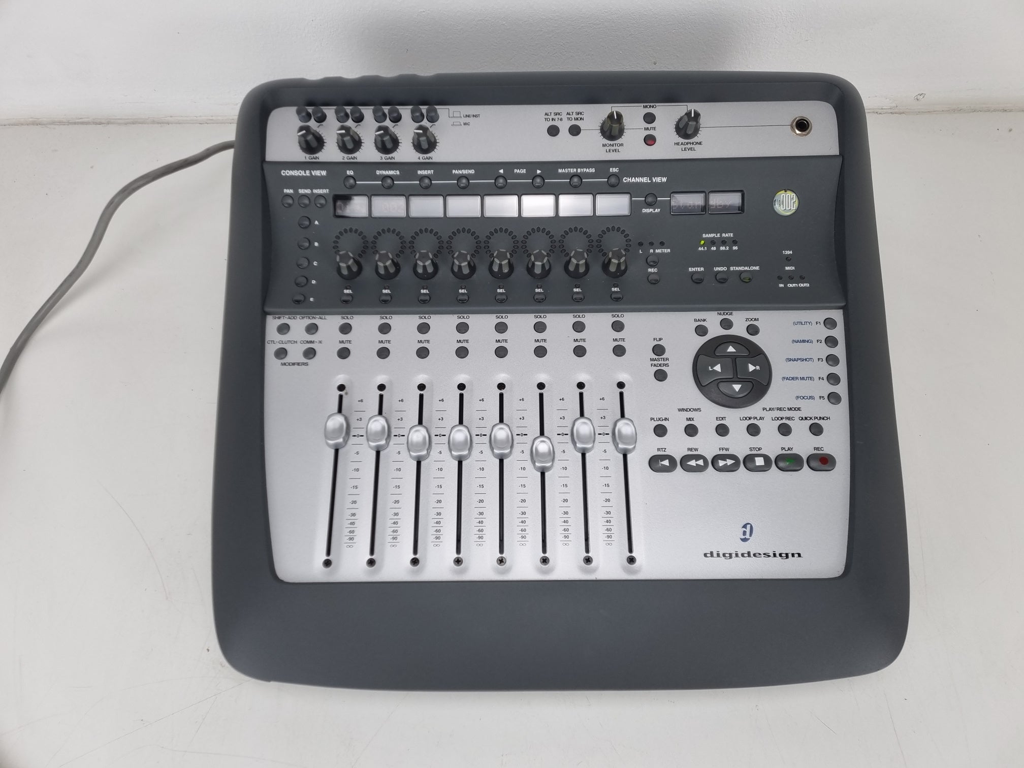 Digidesign DIGI 002 - Digitale audio-interfaceconsole - getest op vermogen
