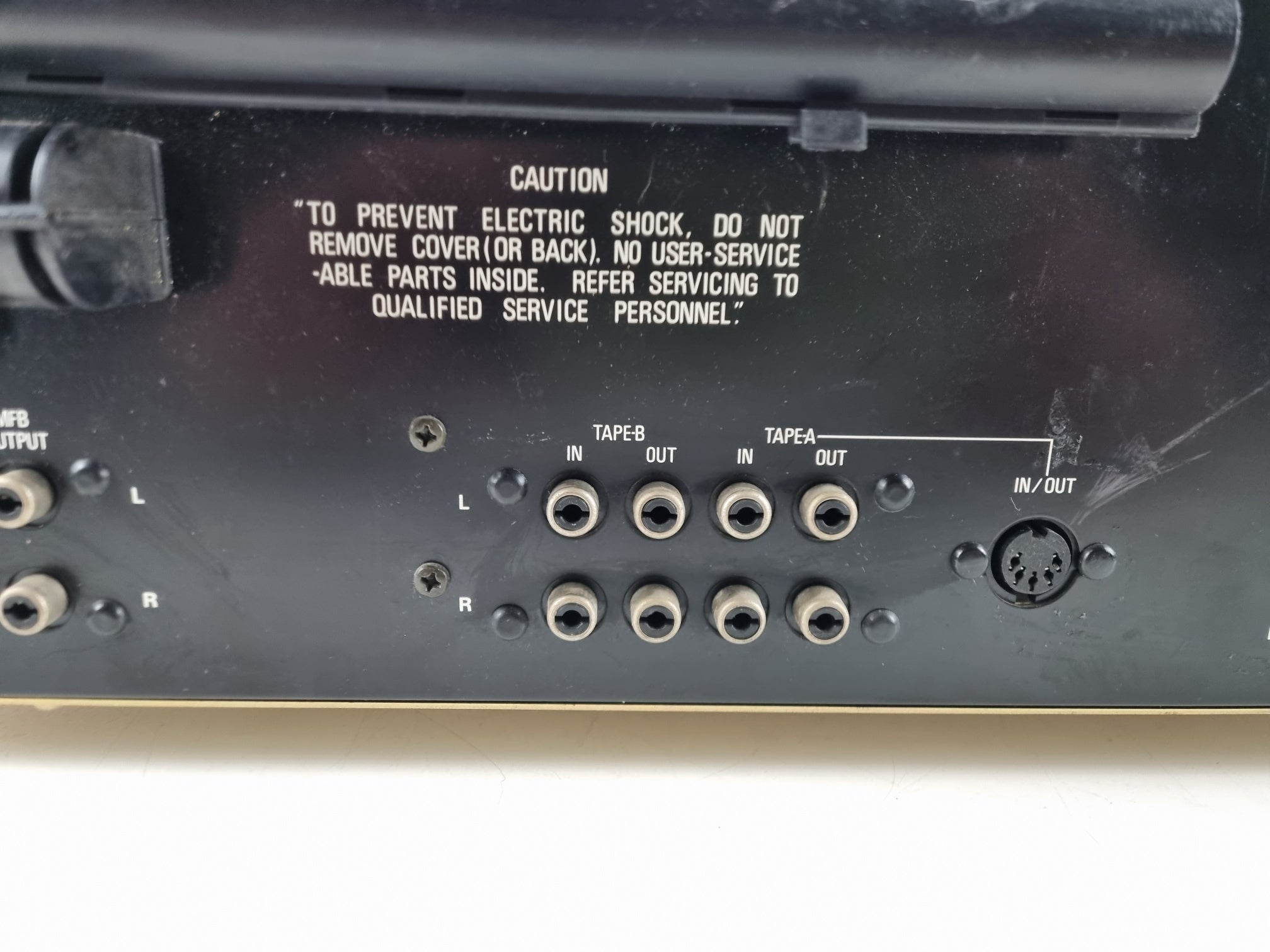 Philips AH-683 AM/FM stereo-ontvanger - Potmeters gereinigd - Eén schakelaar vervangen - Nieuwe lampjes