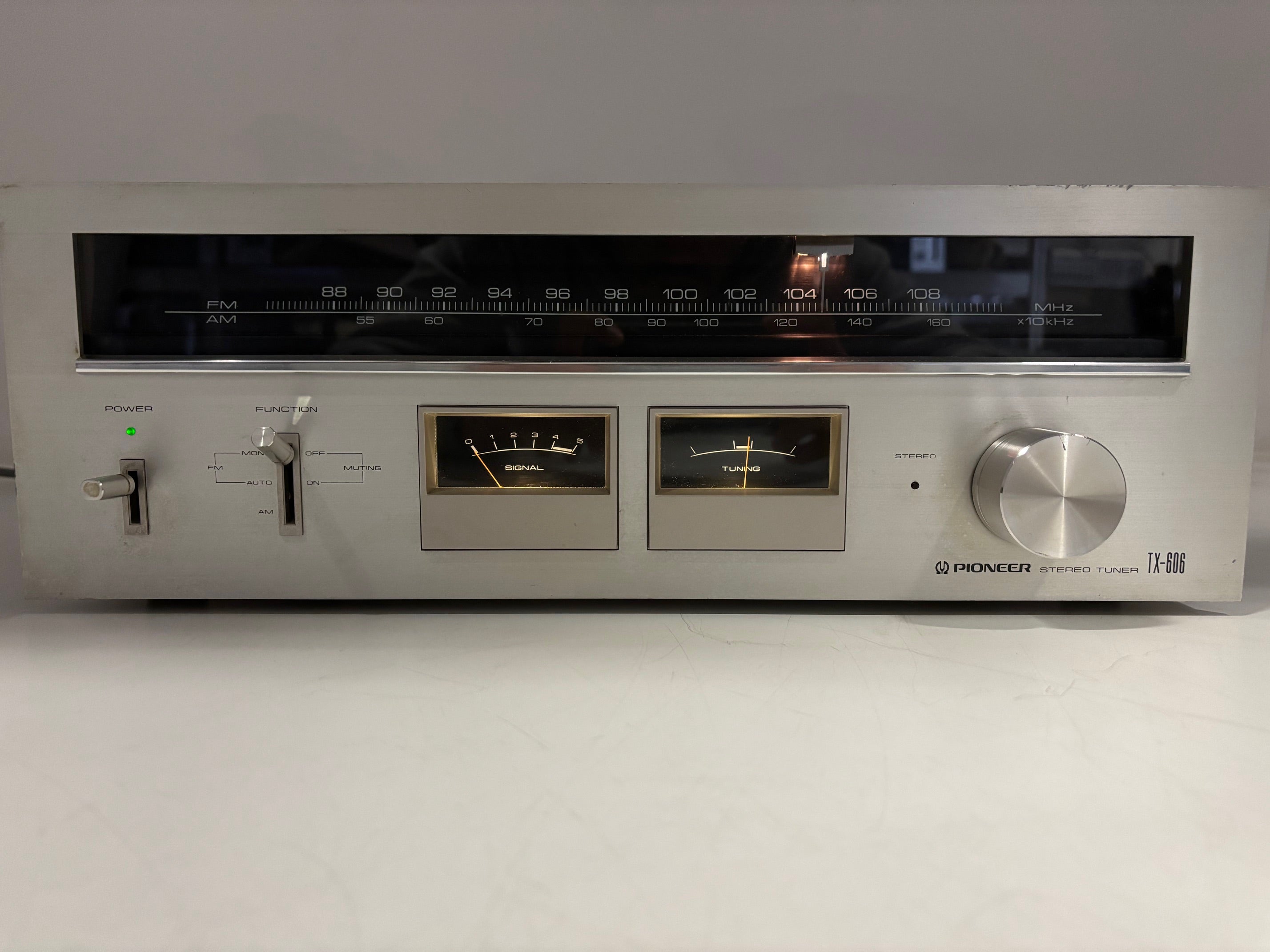 Pioneer TX-606 stereo tuner