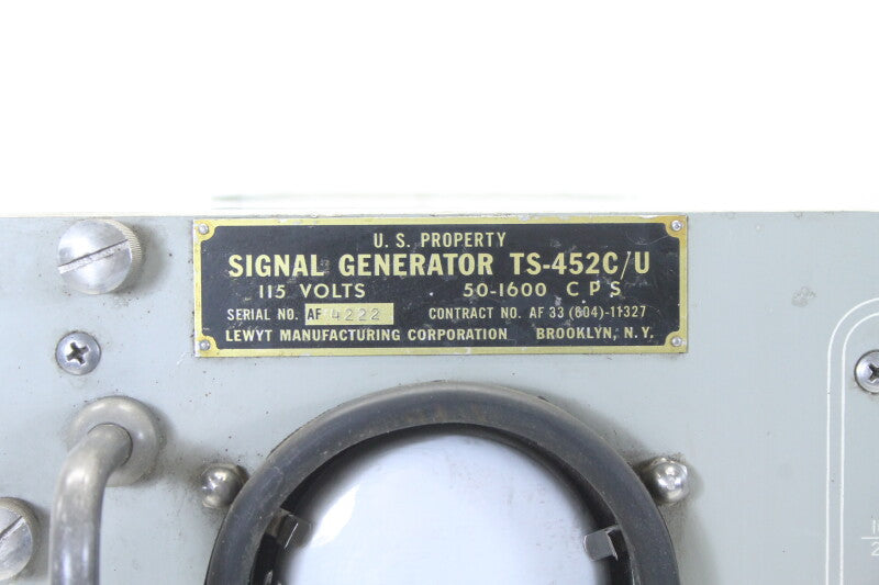 Lewyt Manufacturing Corporation US Army Signal Generator TS-452C/U