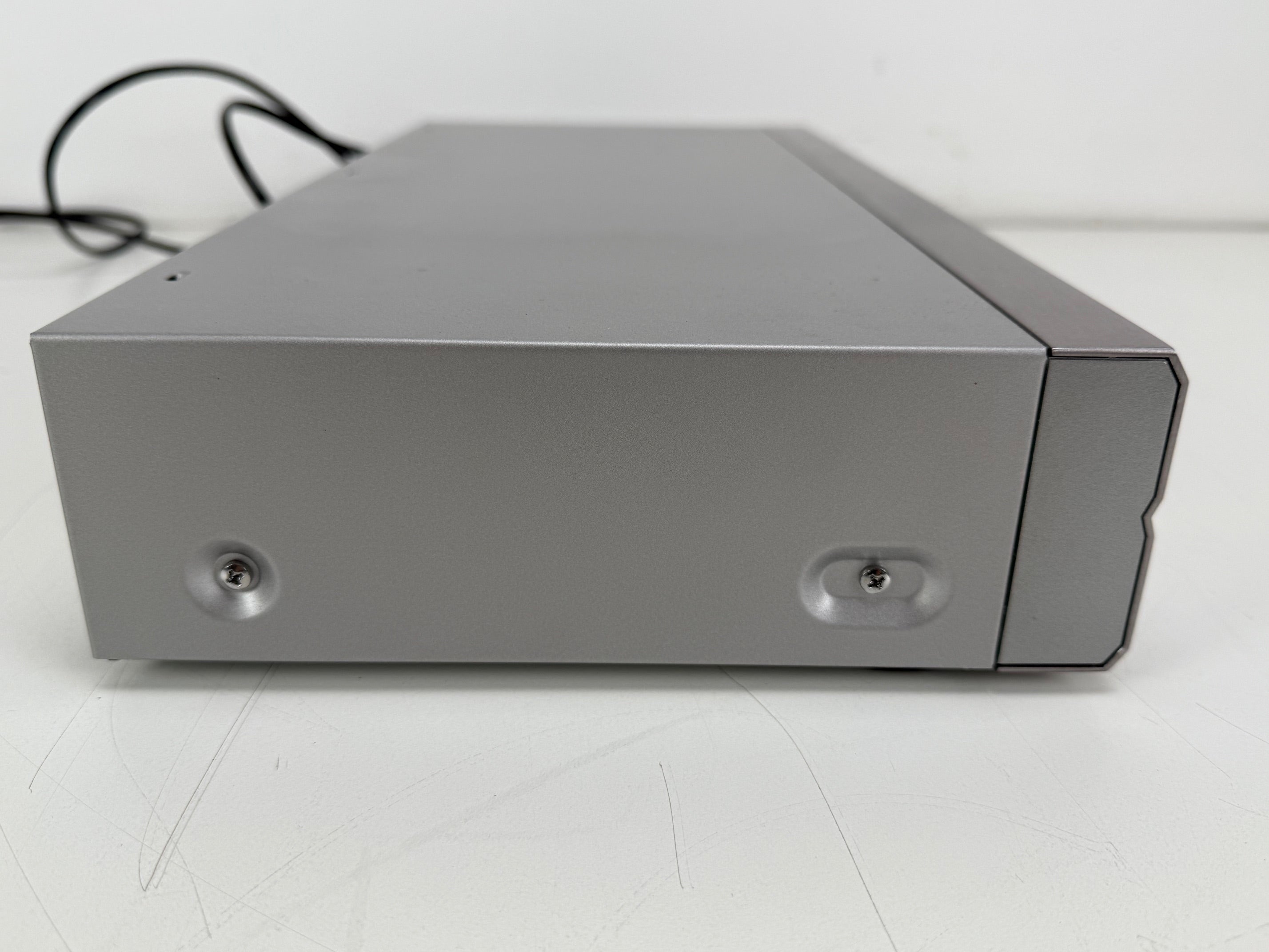 Denon DVD-1910 dvd-videospeler met originele doos, afstandsbediening en handleiding.