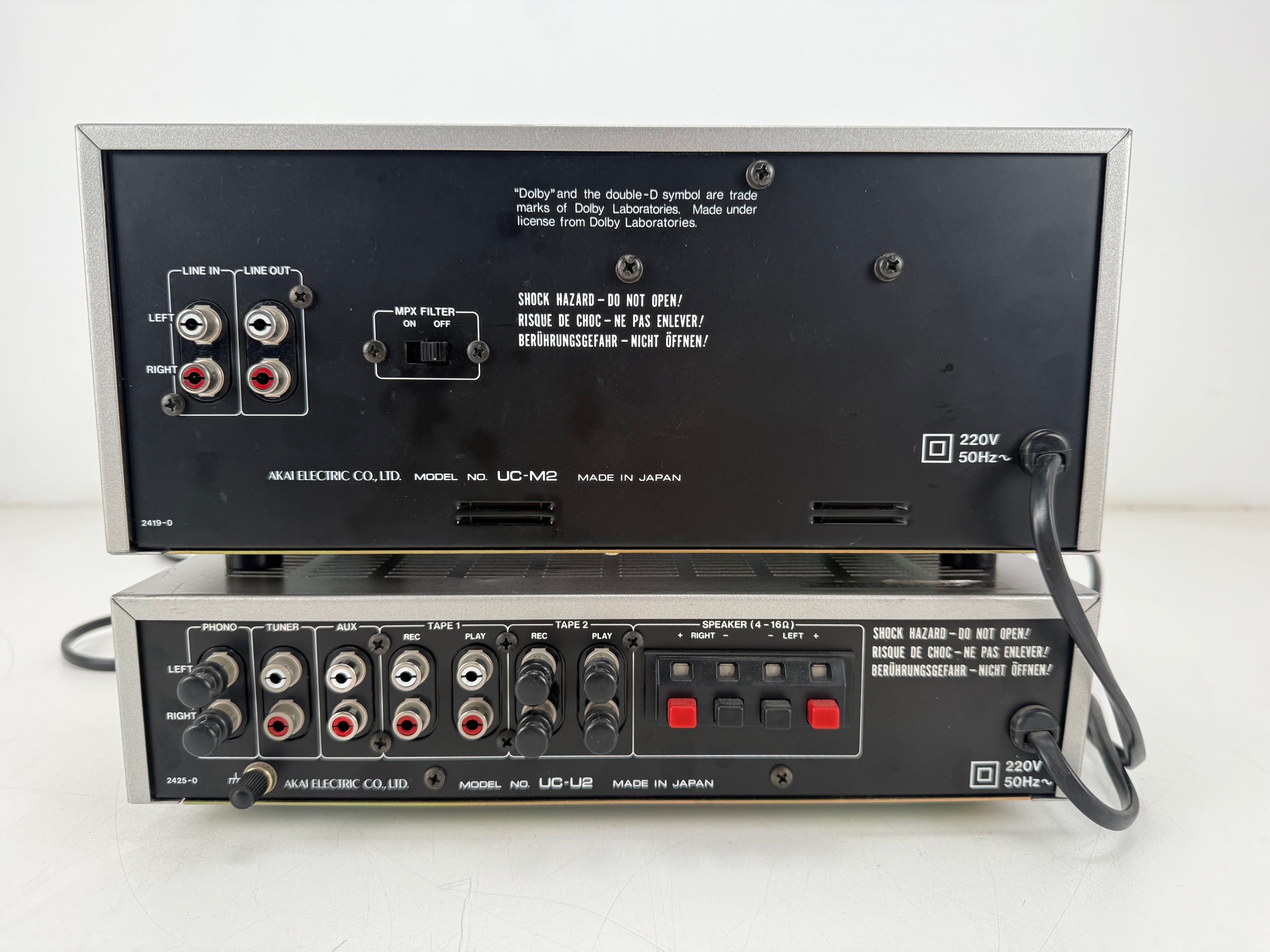 Akai UC-M2 stereo cassettedeck / UC-U2 stereo geïntegreerde versterkerset