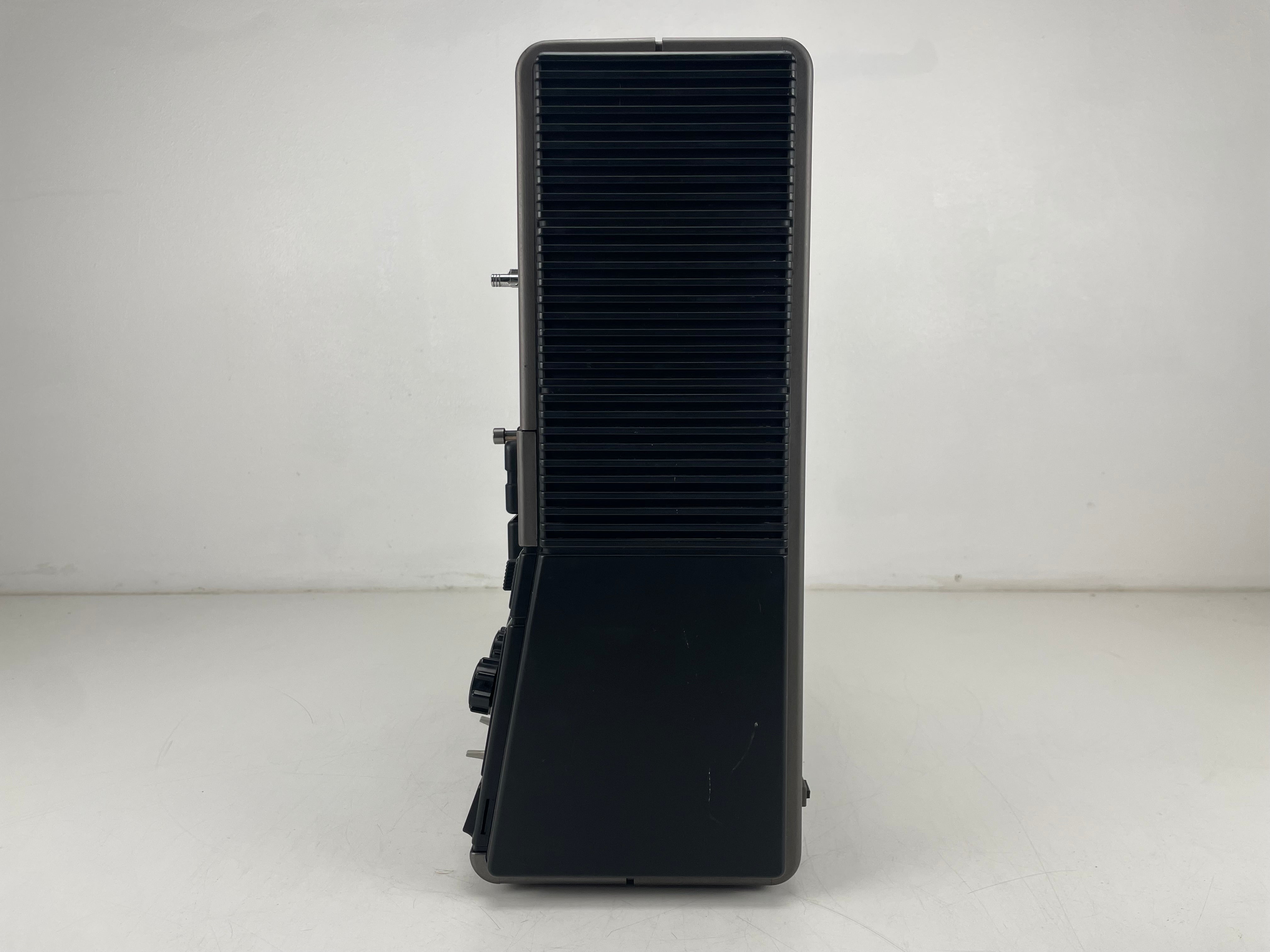 Aristona EW5504 bandrecorder – Potentiometers gereinigd en nieuwe snaren