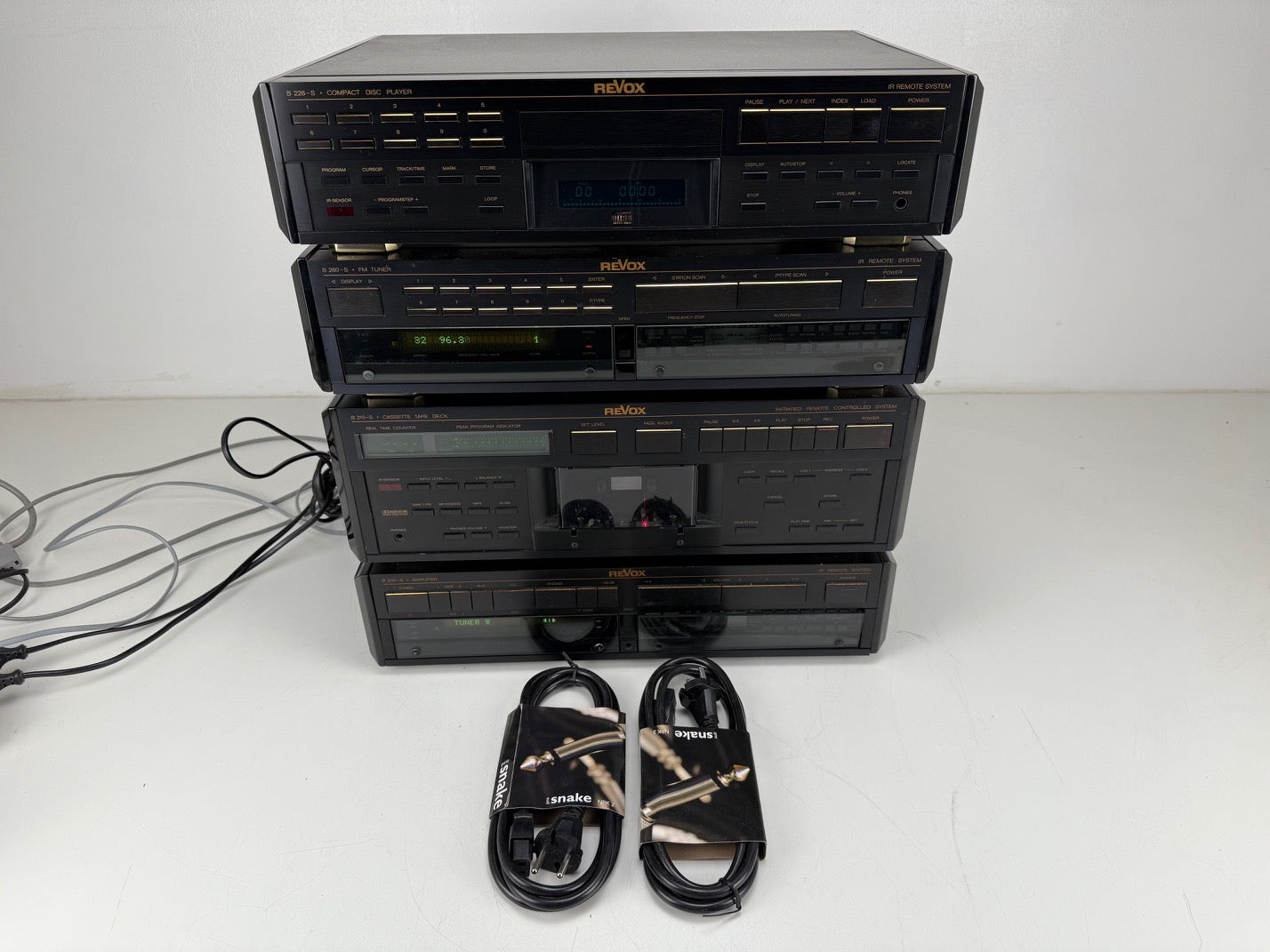 Studer Revox B-260S tuner / B-215S cassettedeck / B-250S versterker / B-226S cd-speler - complete set