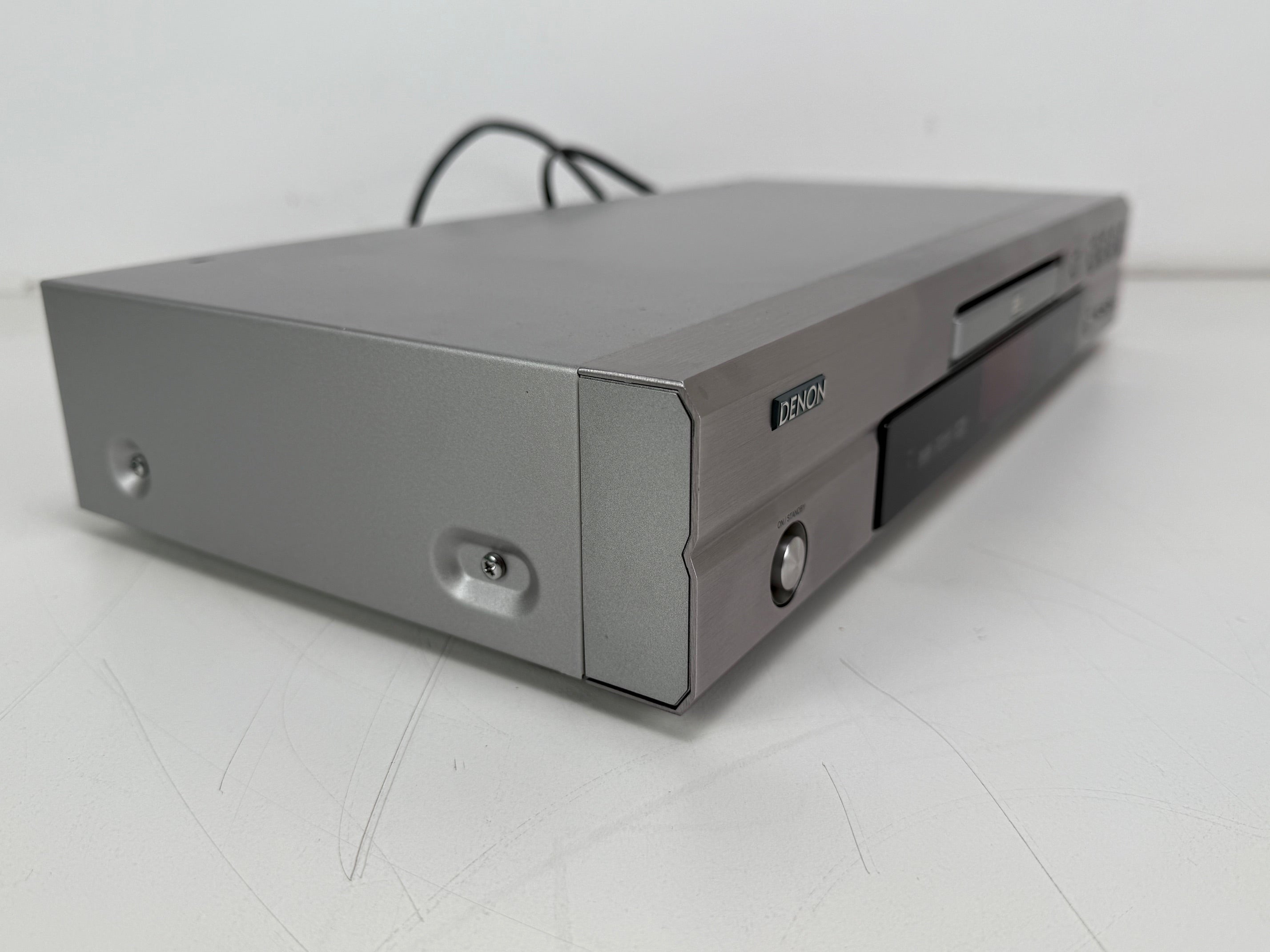 Denon DVD-1910 dvd-videospeler met originele doos, afstandsbediening en handleiding.