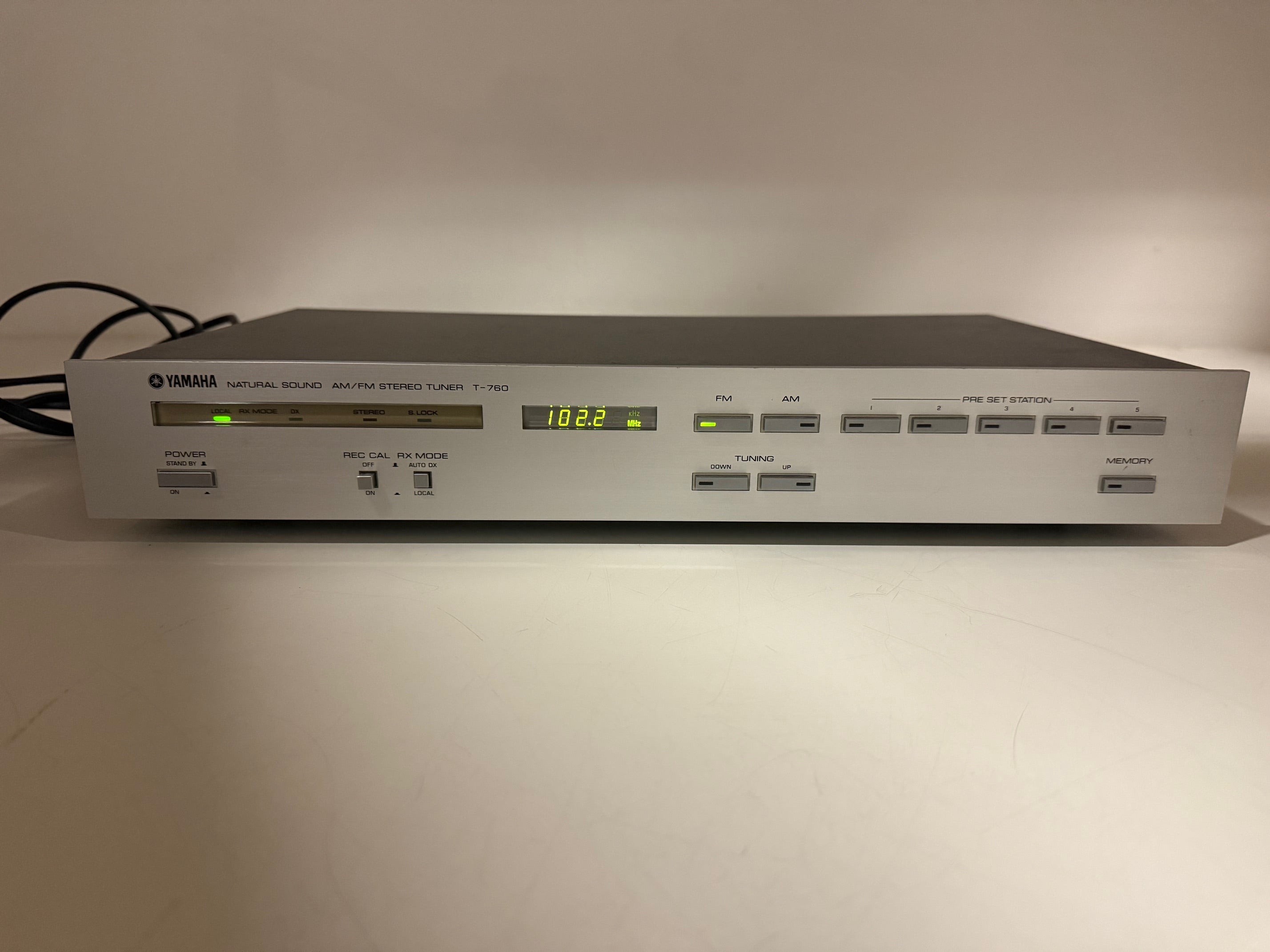 Yamaha T-760 Natural Sound AM/FM stereo tuner - volledig werkend