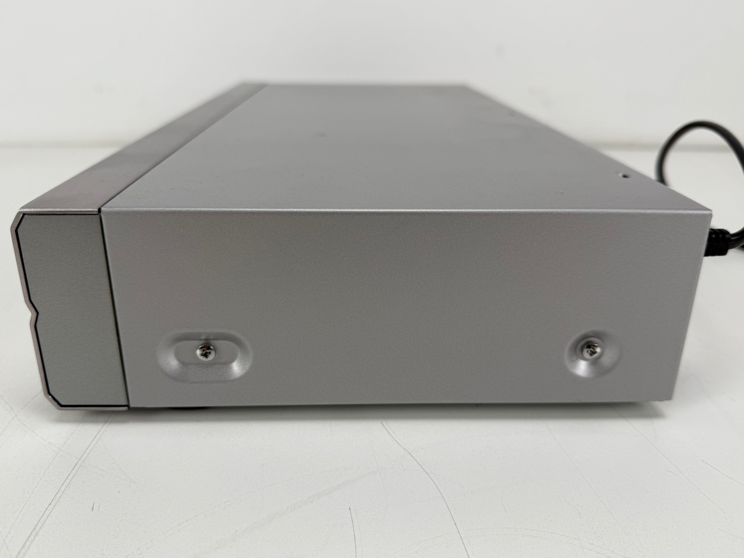 Denon DVD-1910 dvd-videospeler met originele doos, afstandsbediening en handleiding.