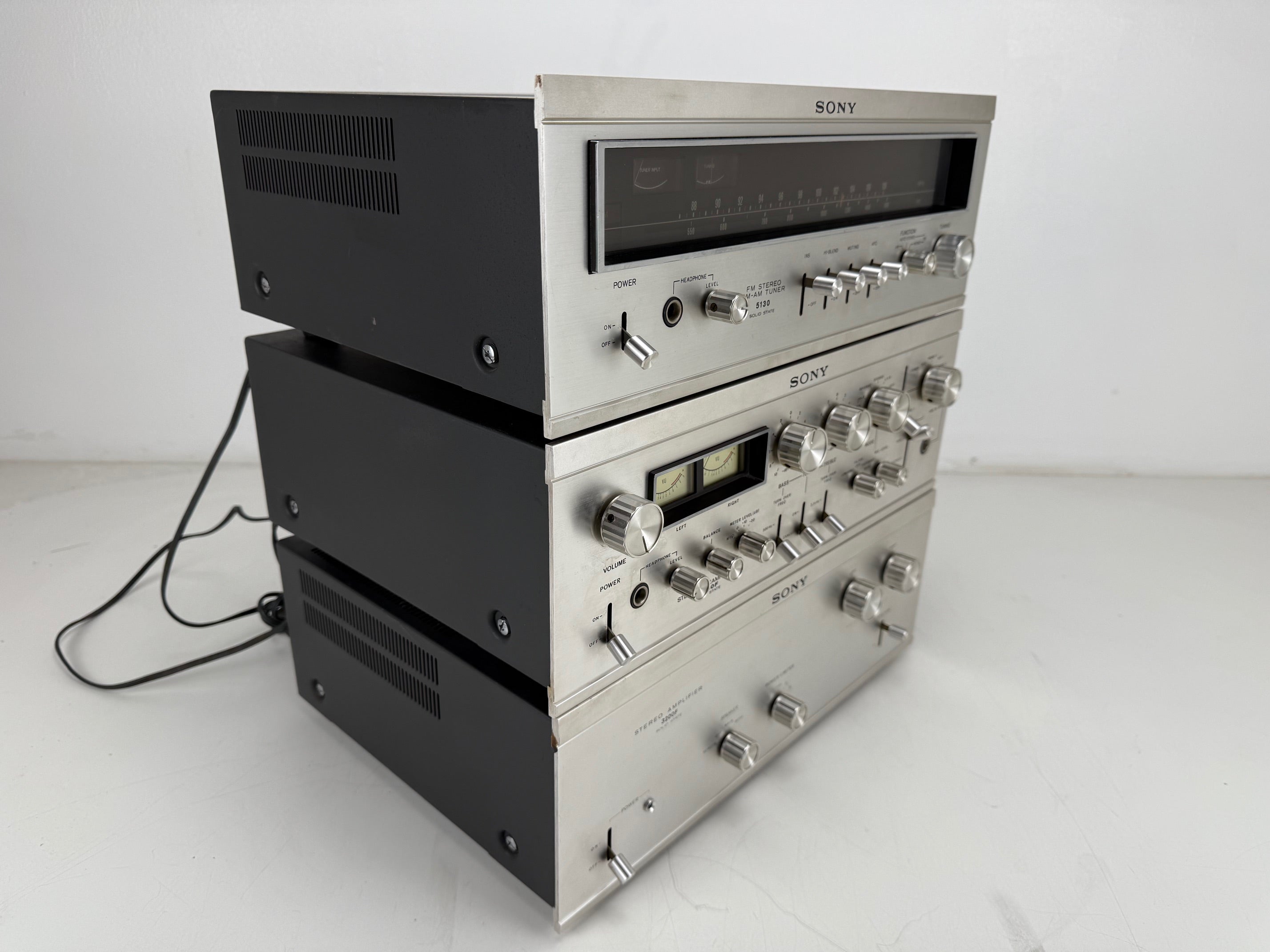 Sony ST-5130 tuner / TA-2000F voorversterker / TA-3200F stereo-versterker set