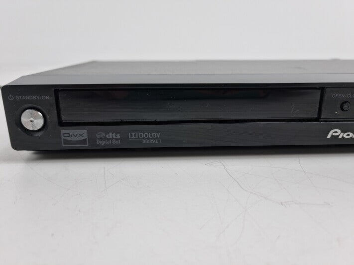 Pioneer DV-120 DVD Player - With remote control