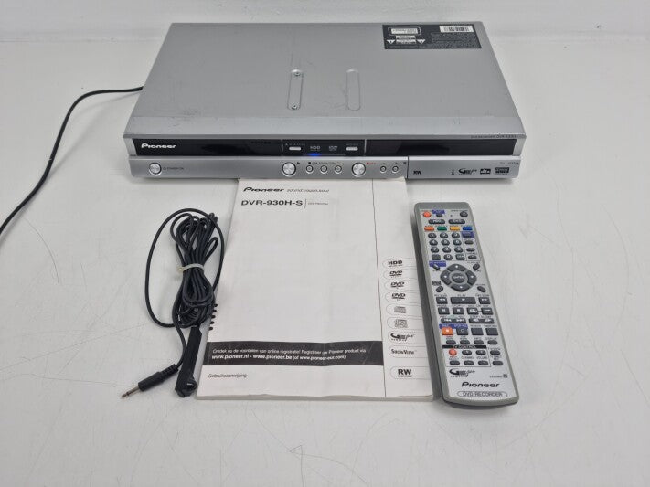 Pioneer DVR-530H DVD Recorder - With original manual and remote control