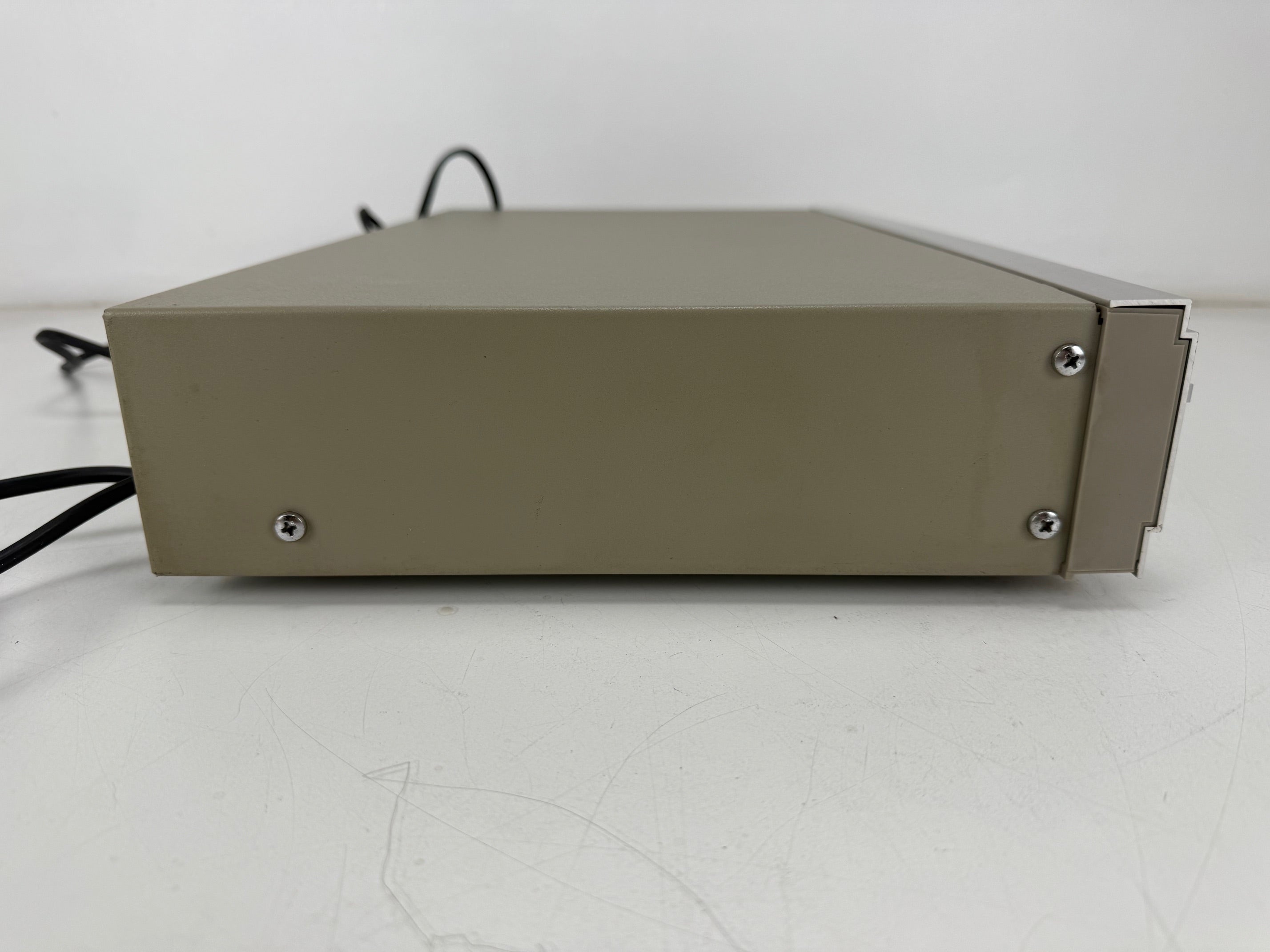 Hitachi FT-3400 Stereo Tuner - New Scale Lights