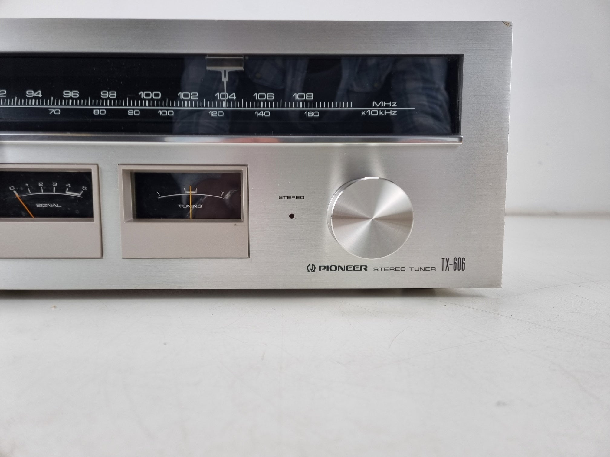 Pioneer TX-606 Tuner  - New Lights