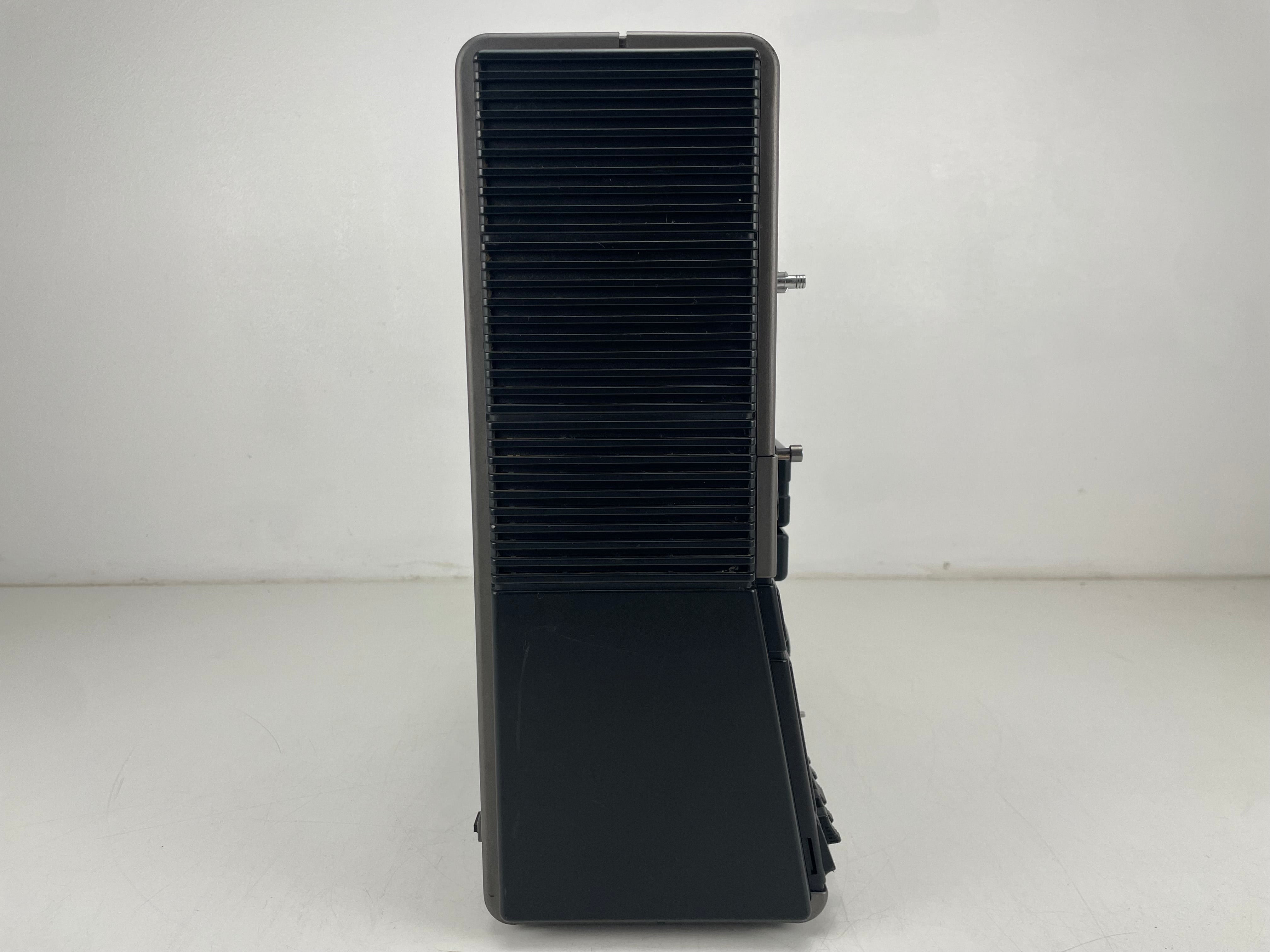 Aristona EW5504 bandrecorder – Potentiometers gereinigd en nieuwe snaren