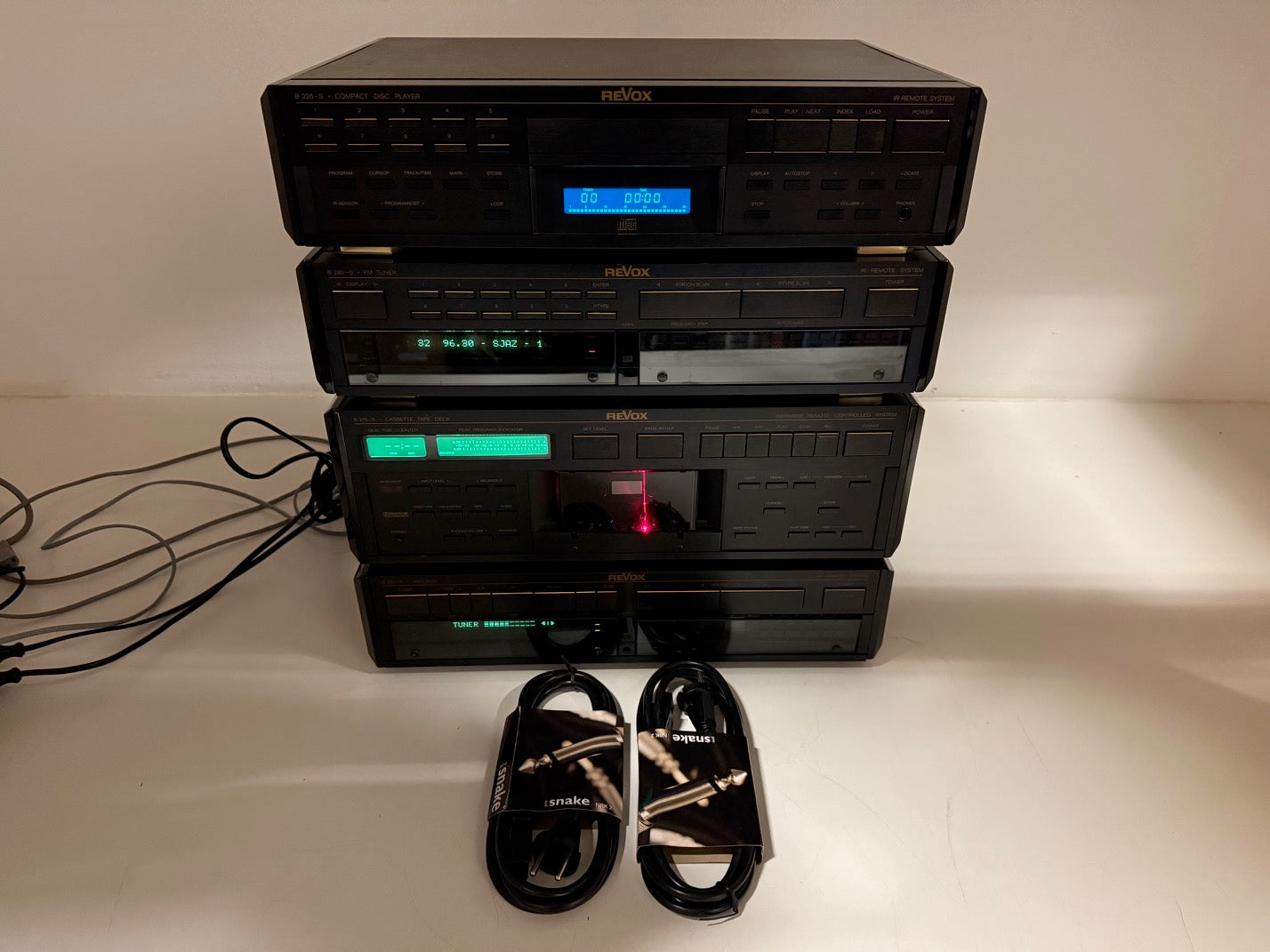 Studer Revox B-260S tuner / B-215S cassettedeck / B-250S versterker / B-226S cd-speler - complete set