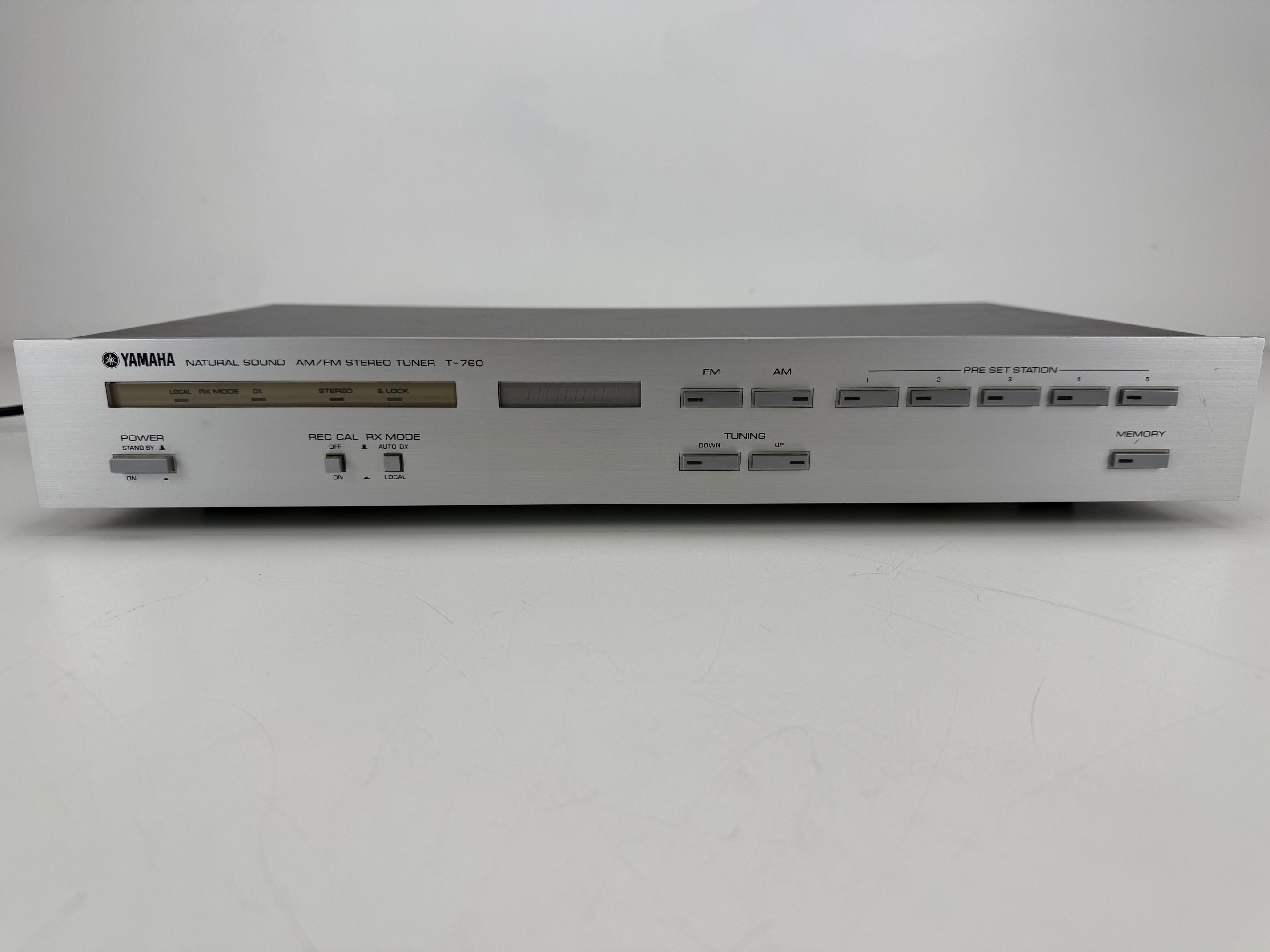 Yamaha T-760 Natural Sound AM/FM stereo tuner - volledig werkend