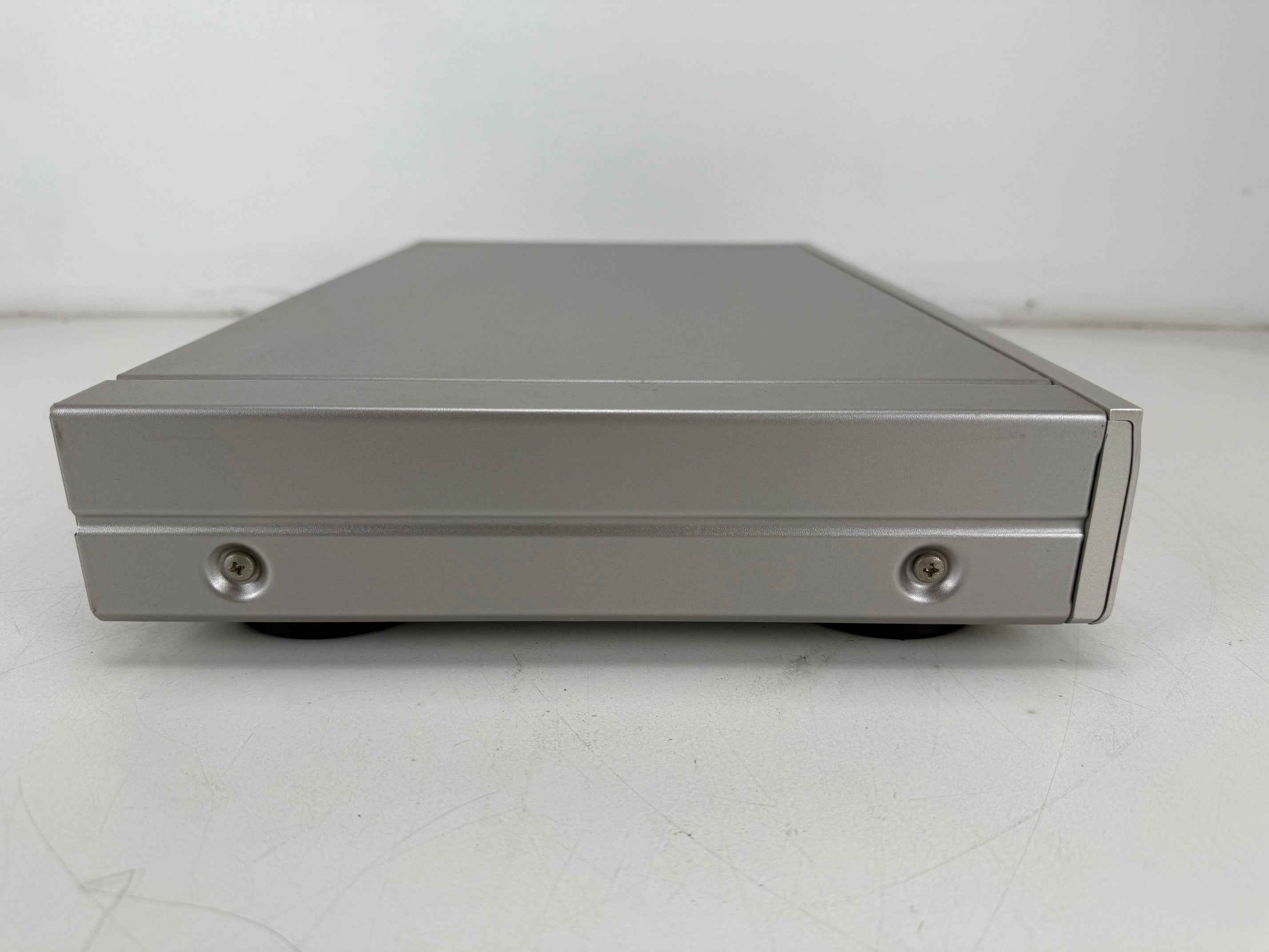 Denon TU-1510AE AM/FM stereo tuner met originele doos