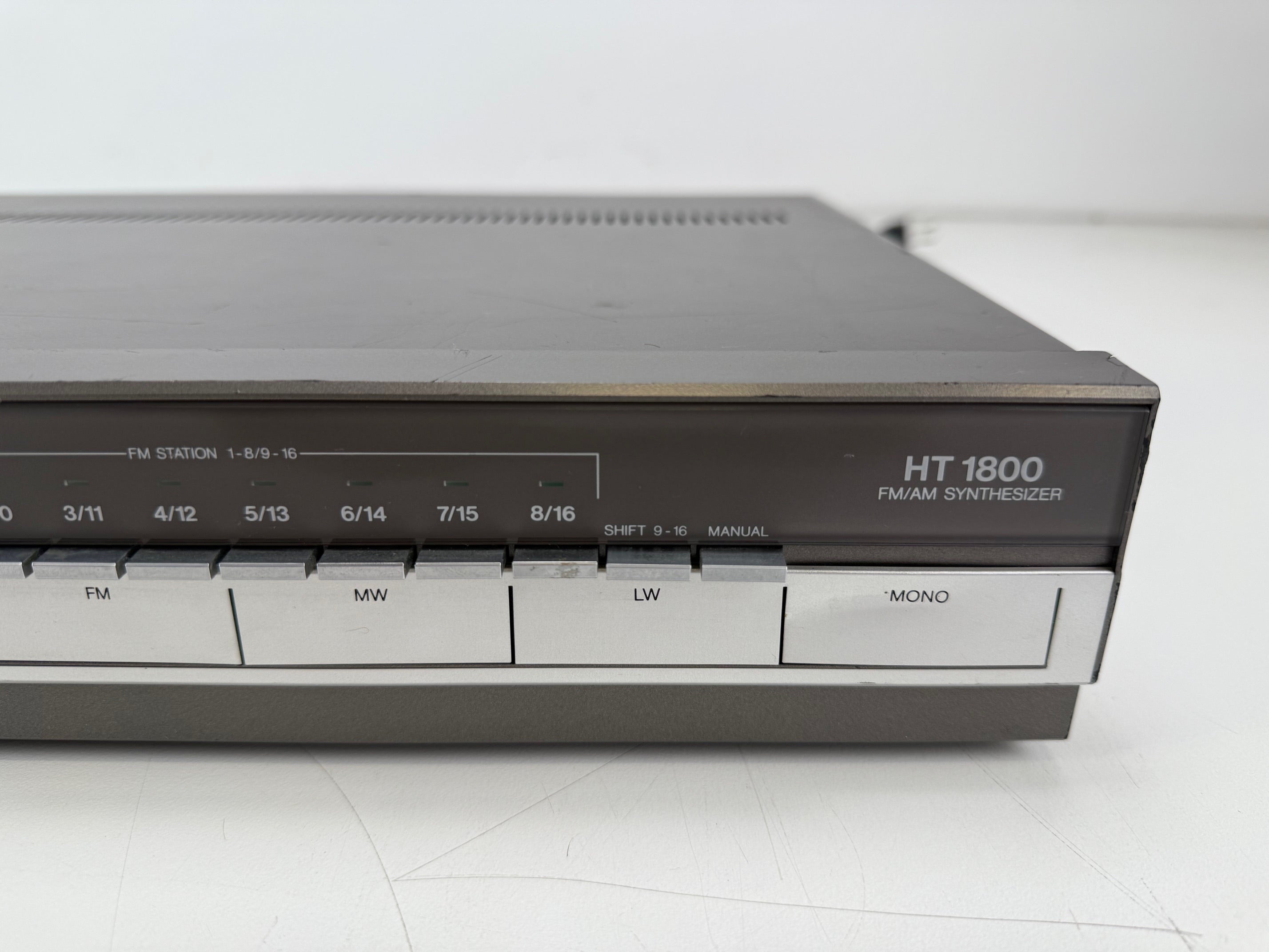 Telefunken HT1800 FM/AM Synthesizer Tuner