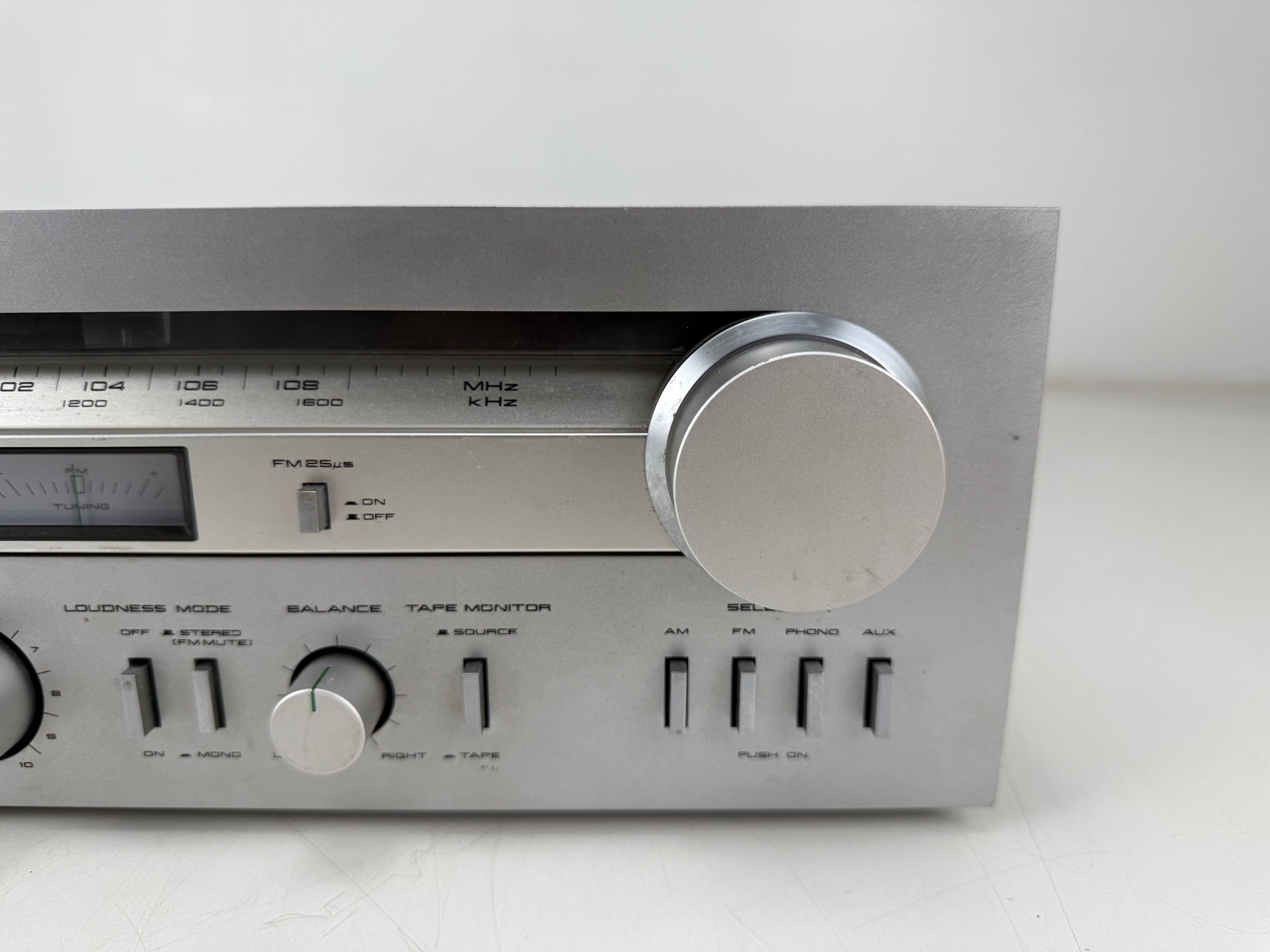 Akai AA-R20 stereo-ontvanger - Onderhoud uitgevoerd