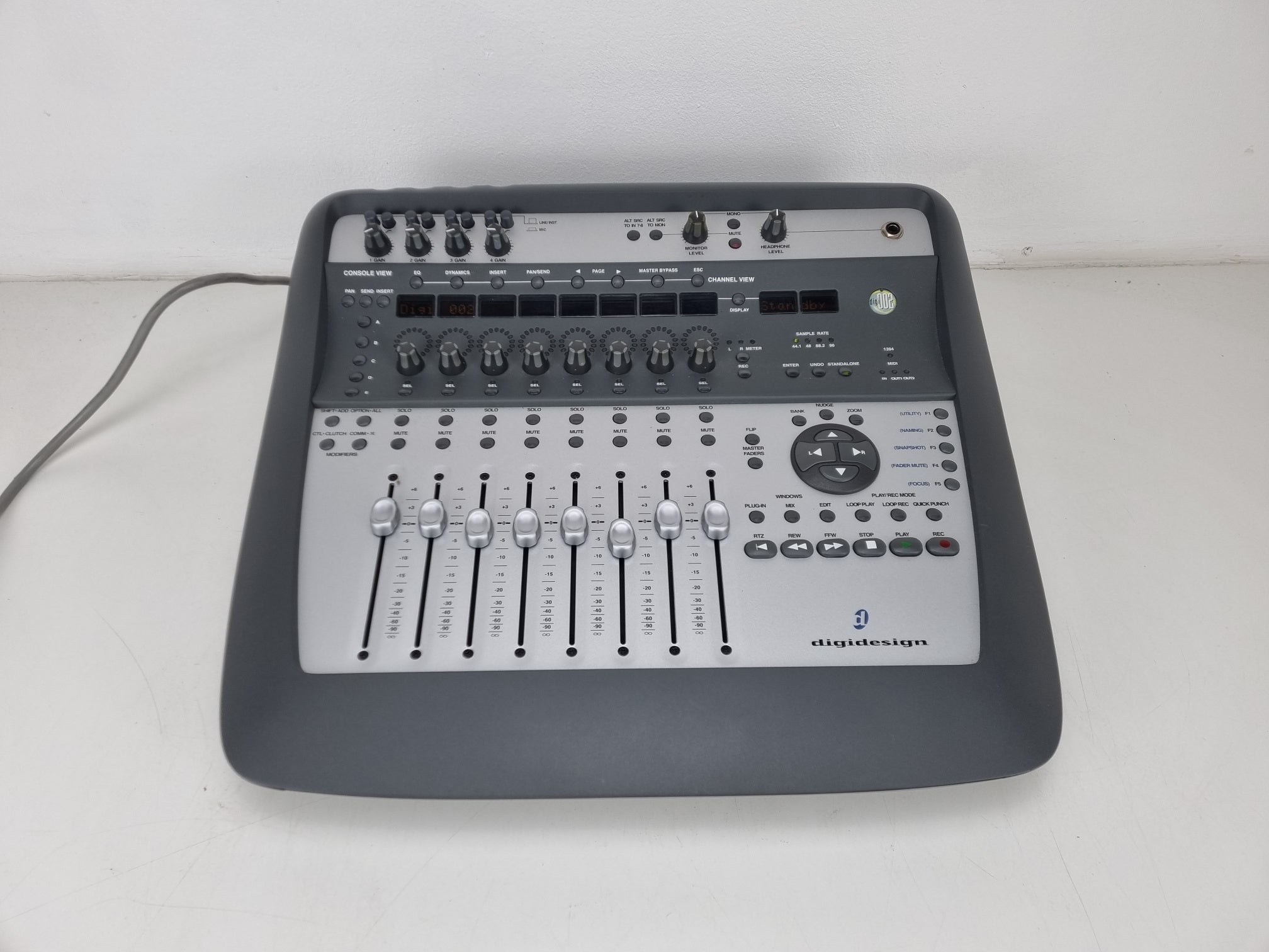 Digidesign DIGI 002 - Digitale audio-interfaceconsole - getest op vermogen
