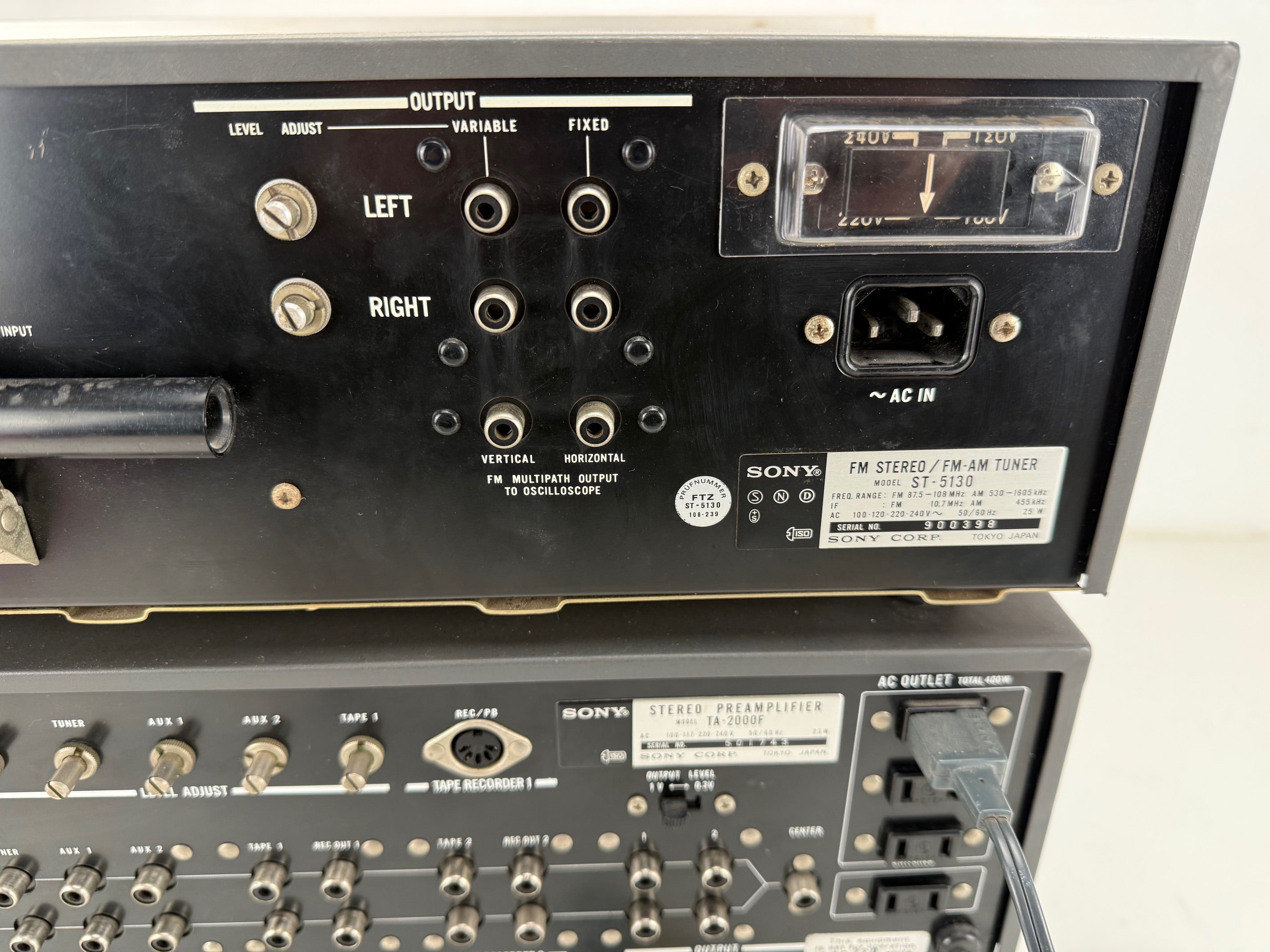 Sony ST-5130 tuner / TA-2000F voorversterker / TA-3200F stereo-versterker set