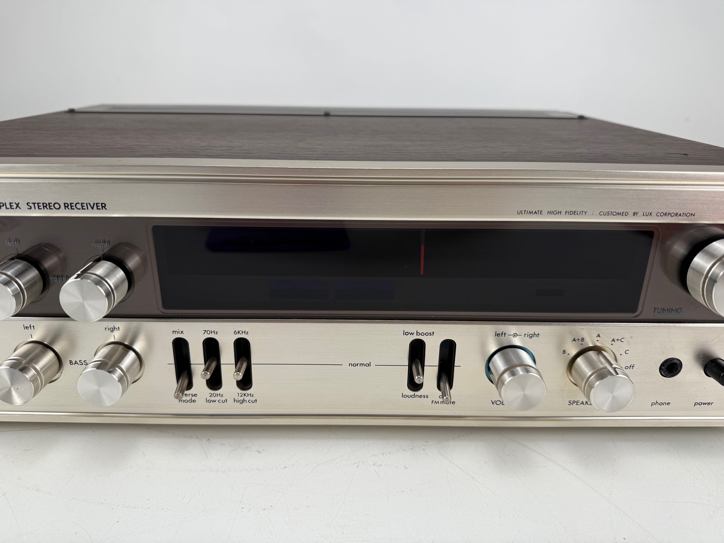 Luxman R-800E Solid State AM/FM Multiplex Stereo Receiver - Onderhoud uitgevoerd