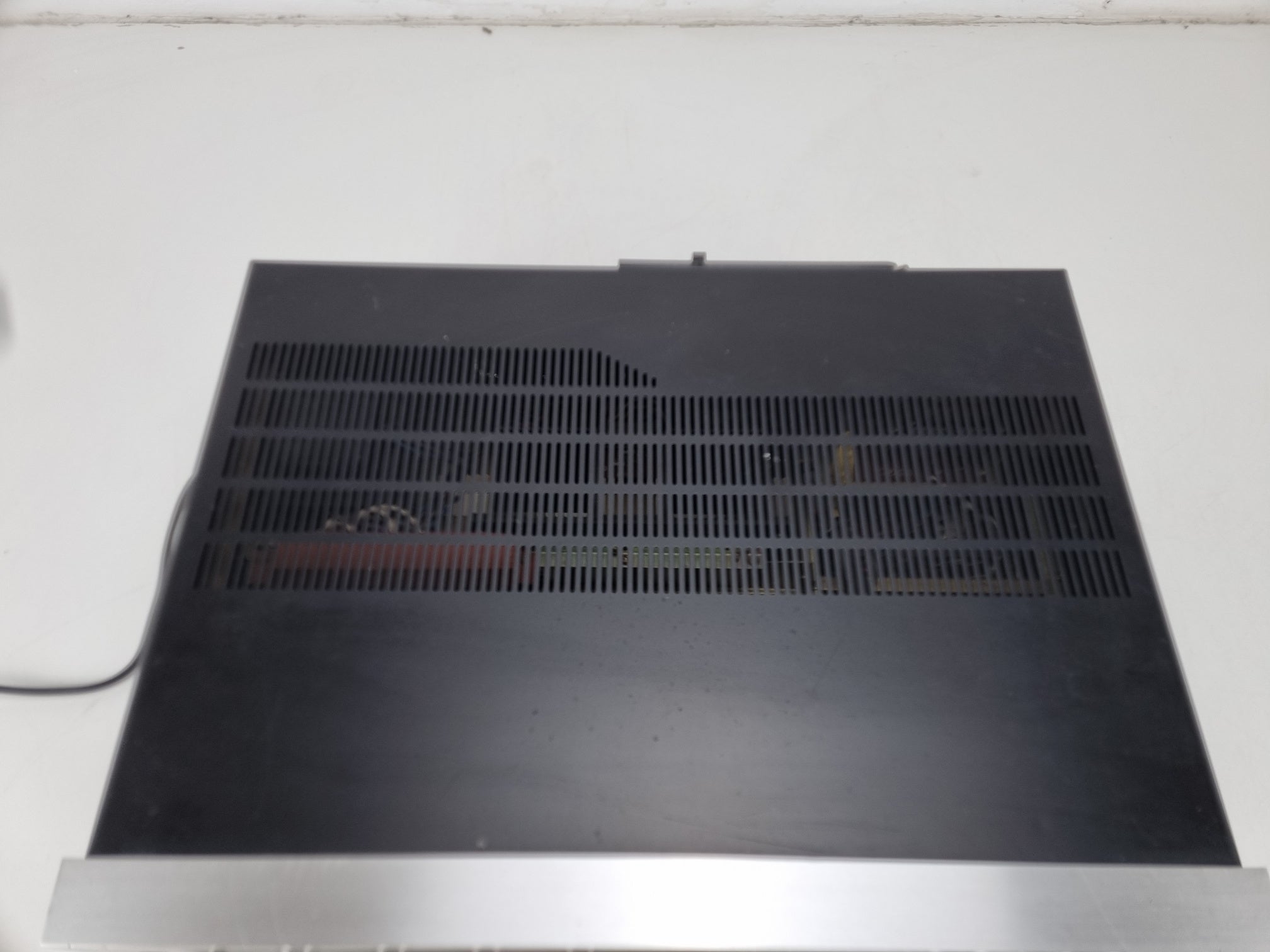 Philips AH-683 AM/FM stereo-ontvanger - Potmeters gereinigd - Eén schakelaar vervangen - Nieuwe lampjes