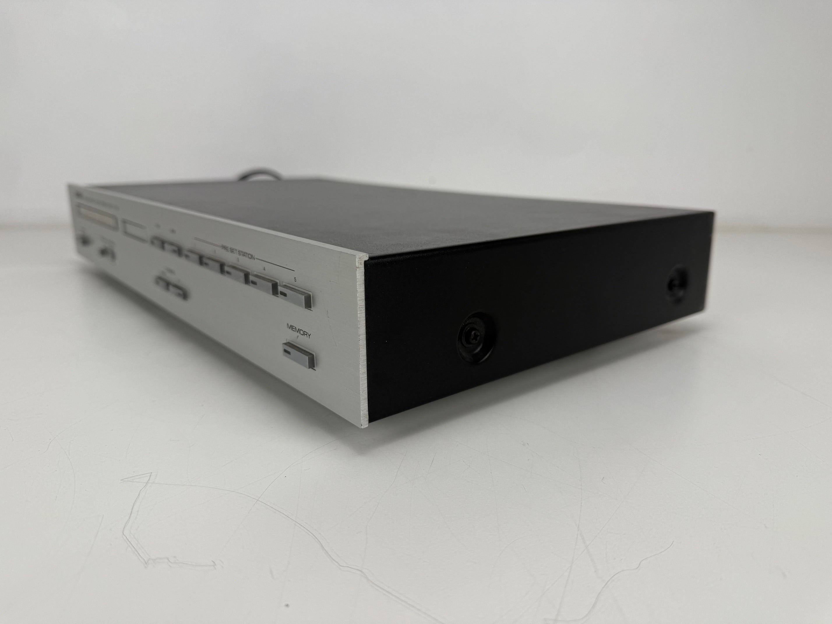 Yamaha T-760 Natural Sound AM/FM stereo tuner - volledig werkend