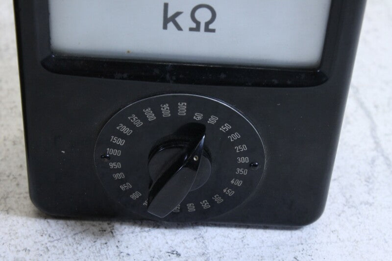 Siemens Resistance Decade in leather bag