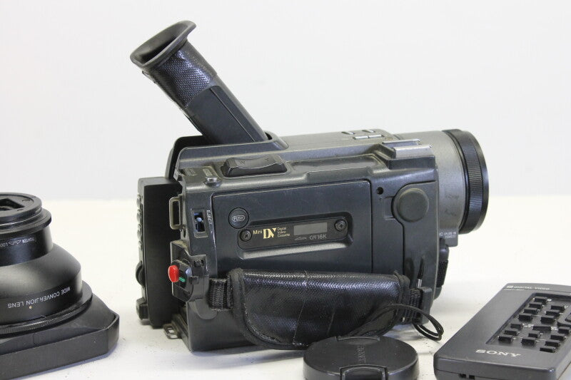 Sony 3ccd mini DVCAM 12x and wide conversion lens X0.7