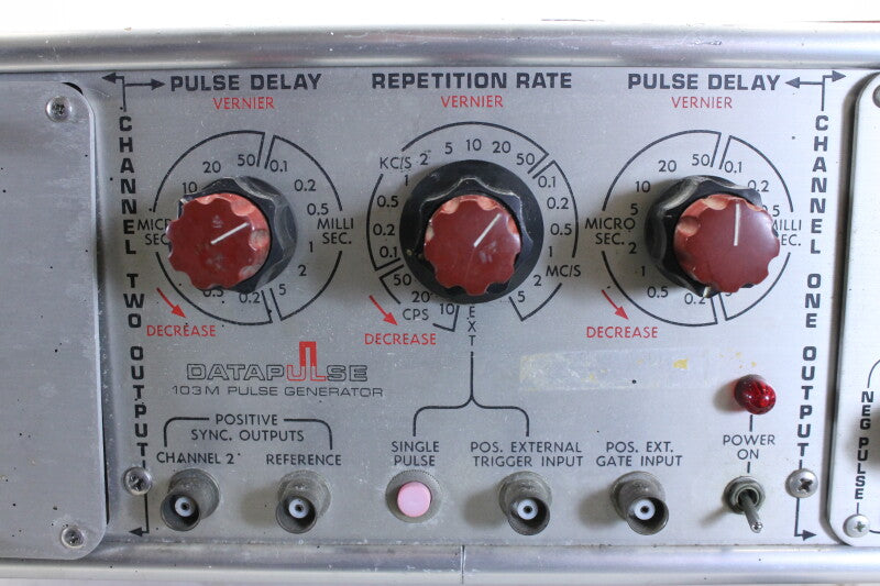 Systron-Donner Corp. Modular pulse Generator 103M