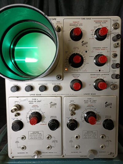 Tektronix 551 Dual Beam Ocilloscope with Power Supply and Scope Mobile