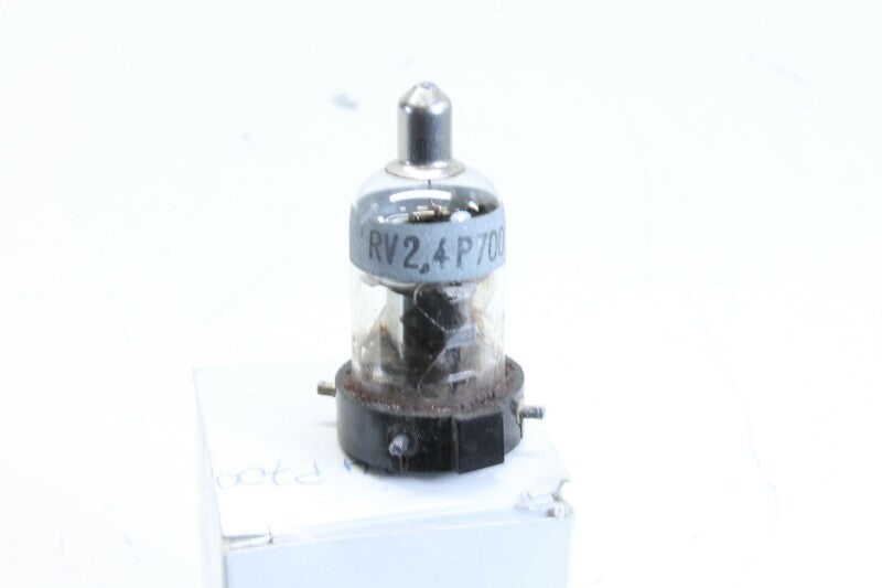 Telefunken Wehrmacht Tube RV 2 4 P700