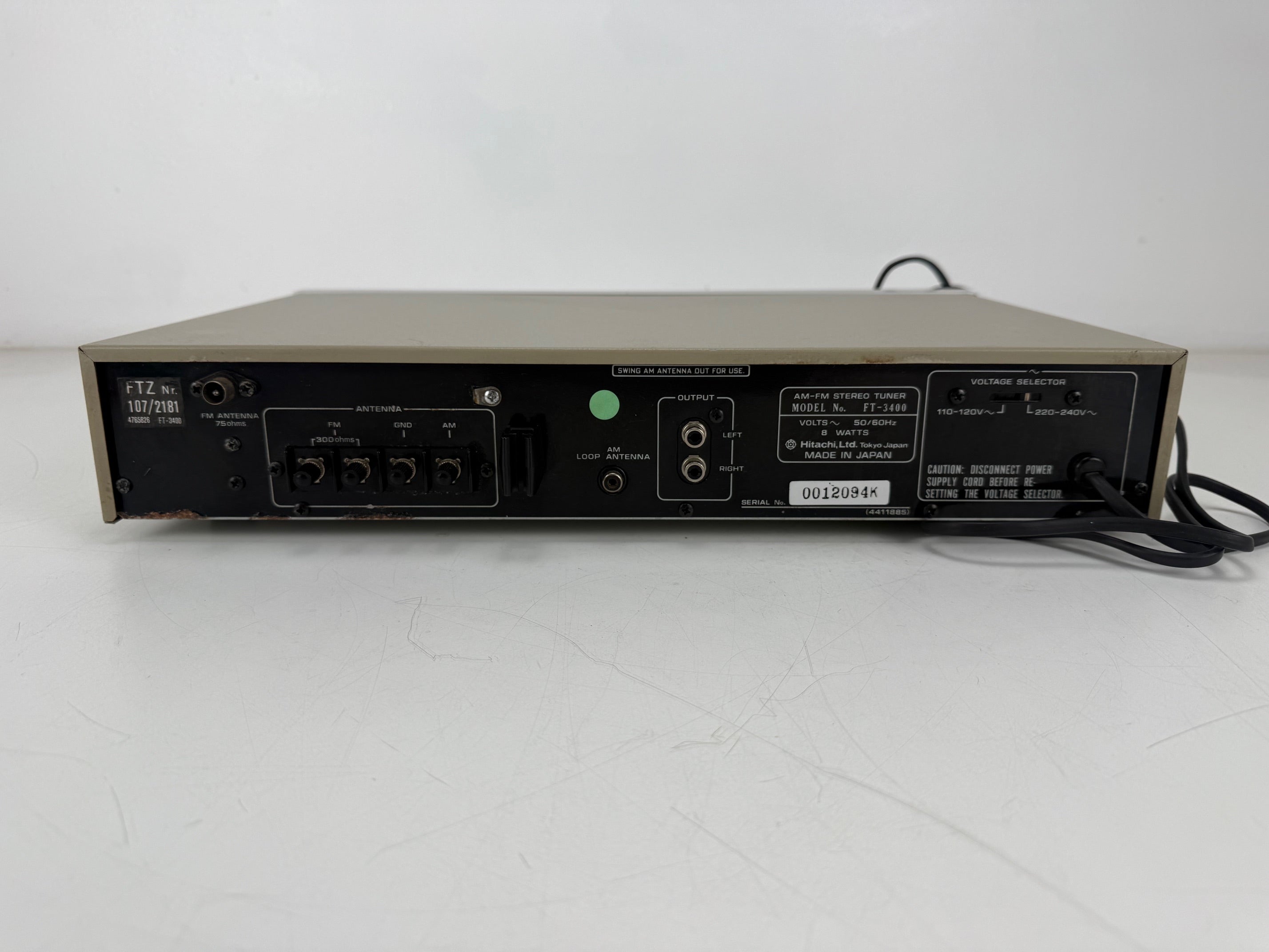Hitachi FT-3400 Stereo Tuner - New Scale Lights