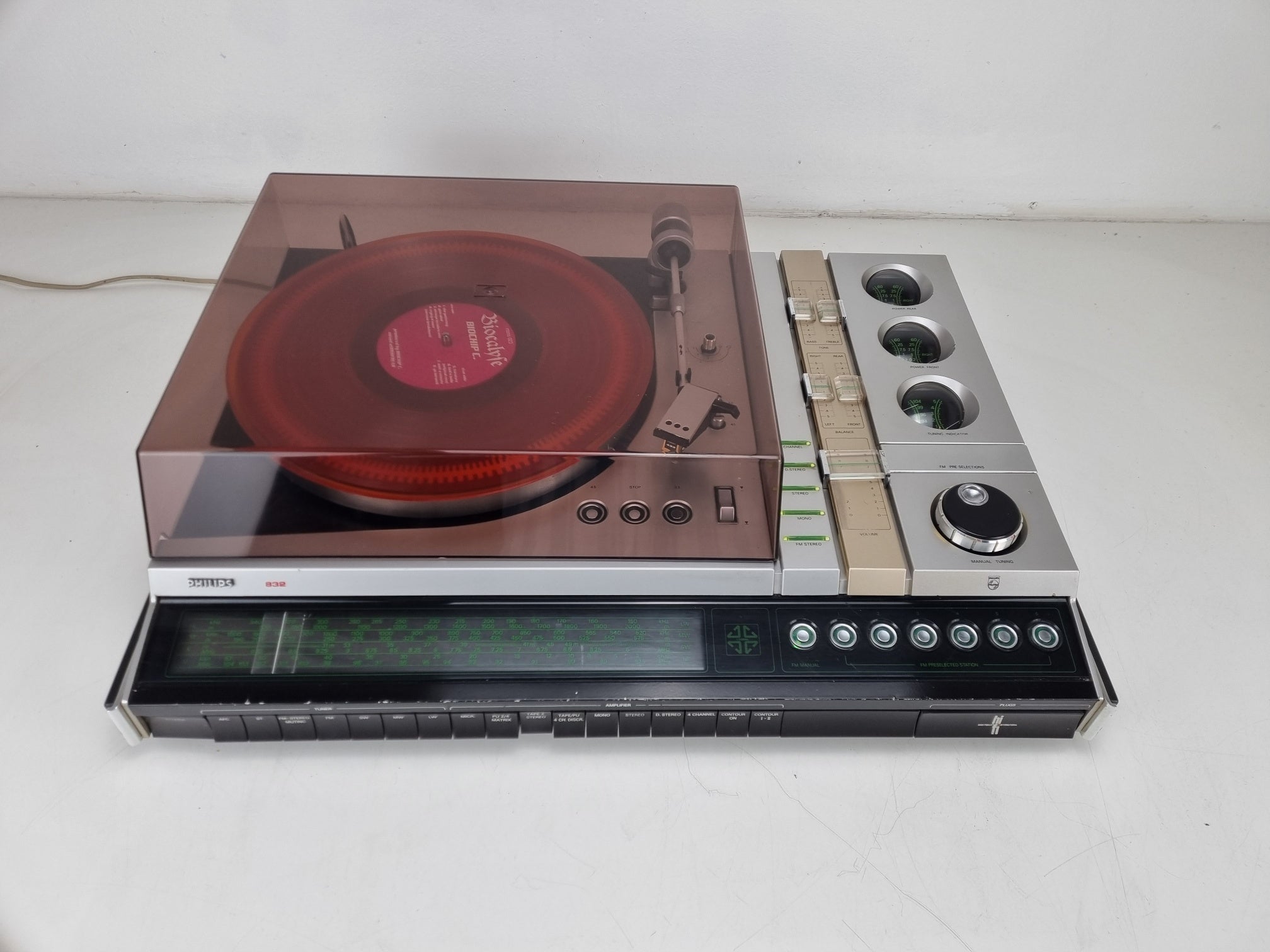 Philips RH 832 - VU meter repaird - New Ligths - 4x Philips 541 MFB speakers